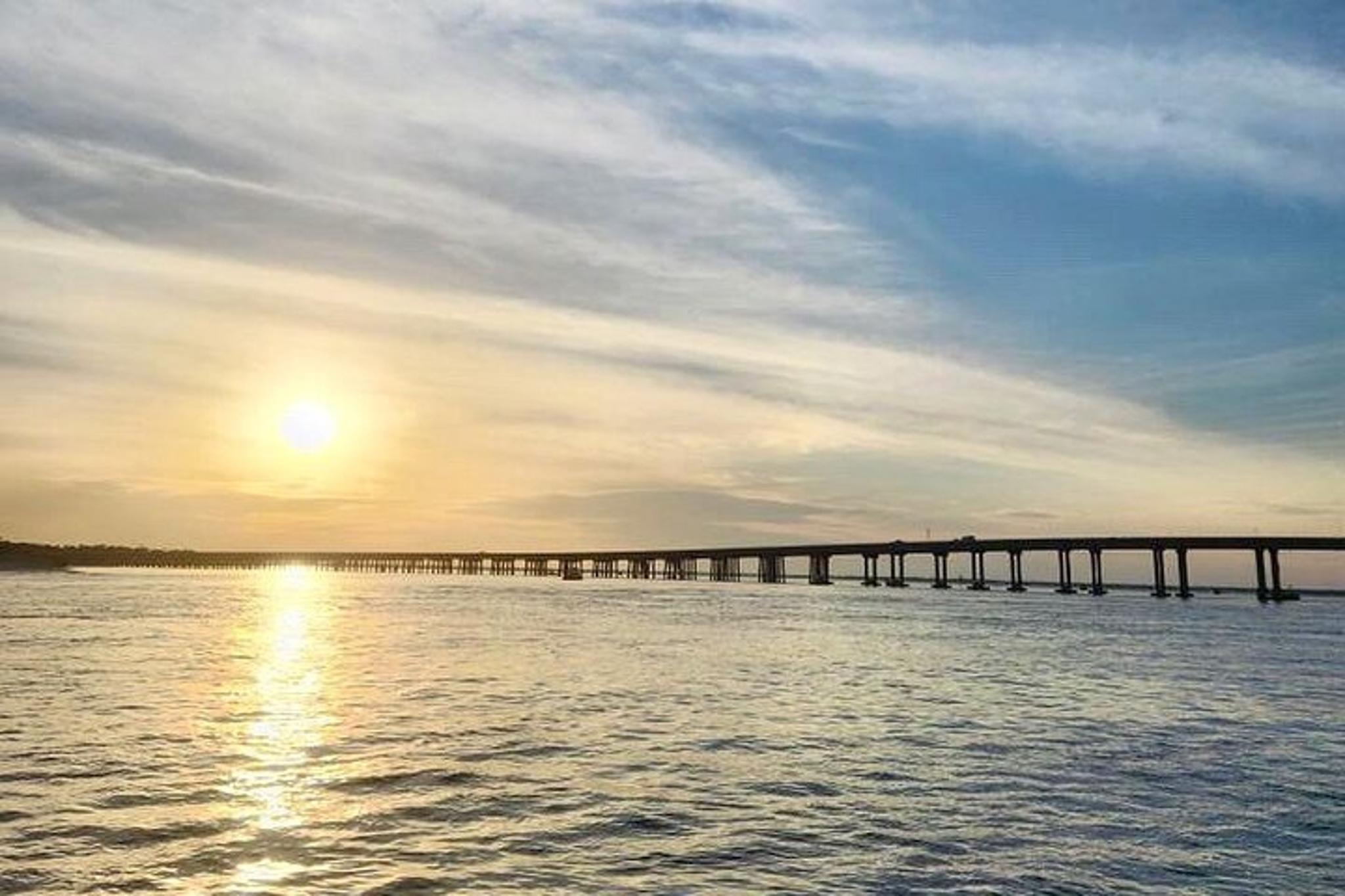 Destin Crab Island Sunset Tour - Image 6
