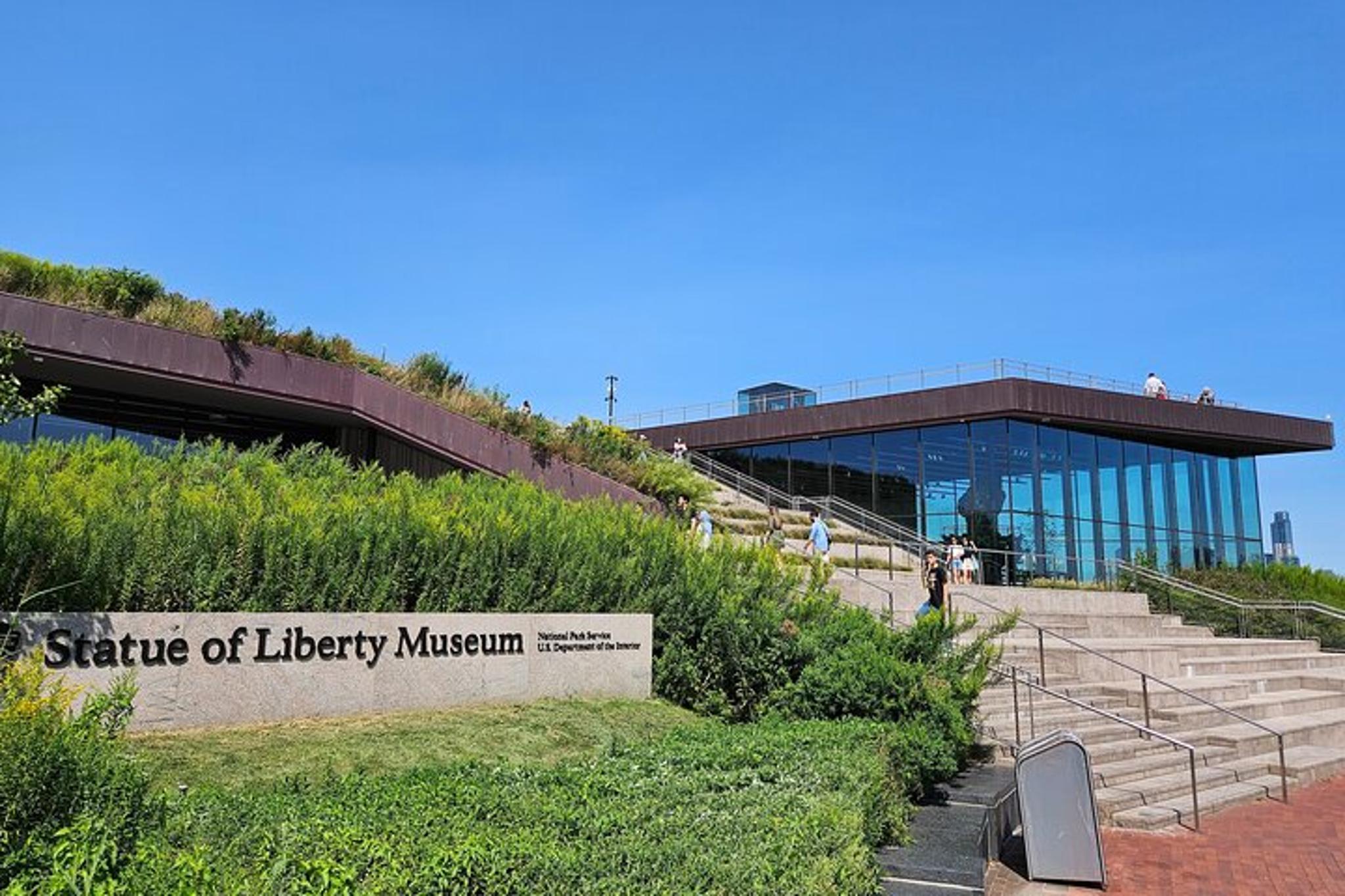 New York Statue of Liberty and Ellis Island Tour - Image 6