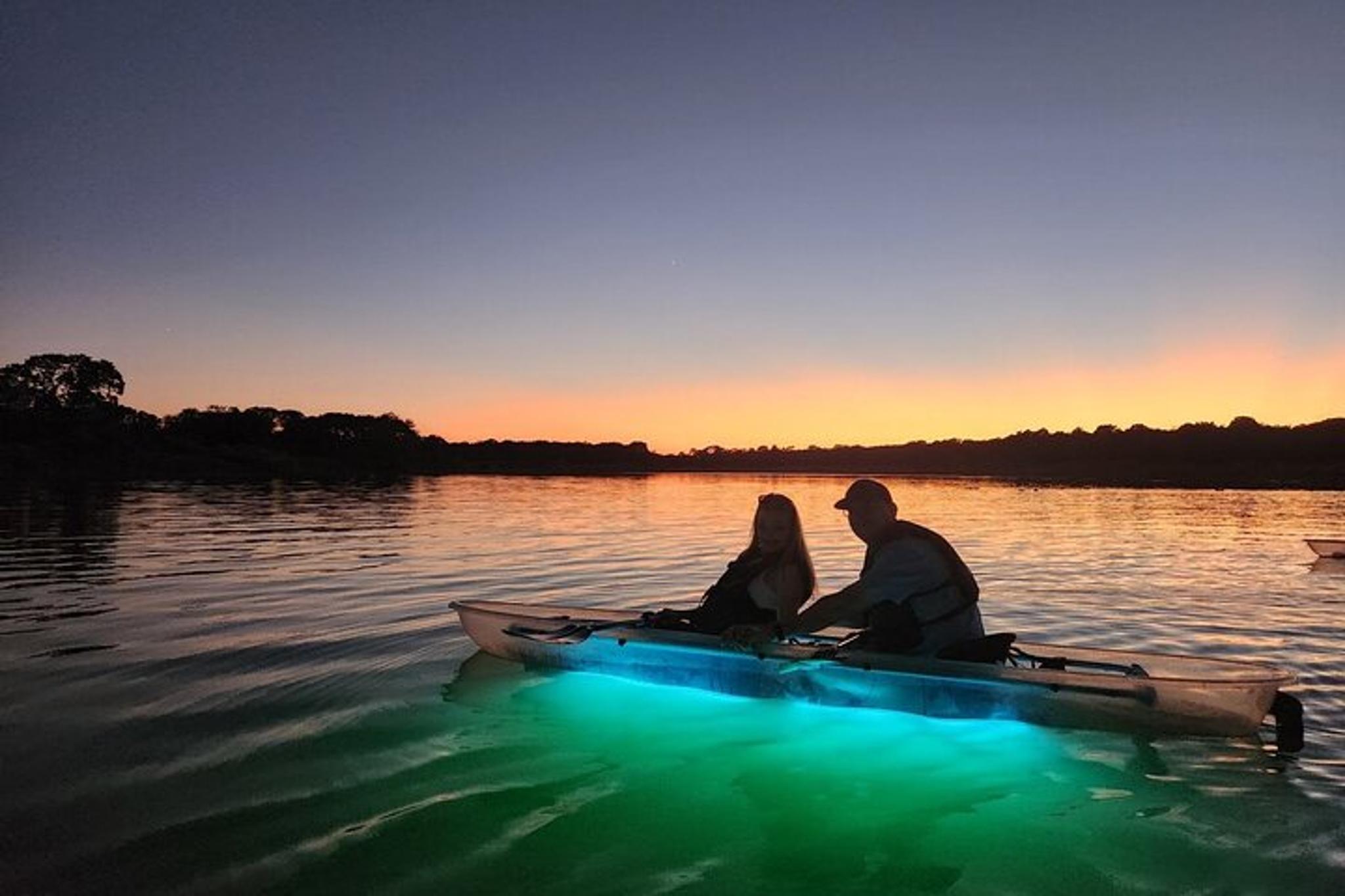 Grapevine Lake Guided Kayaking Tour at Sunset