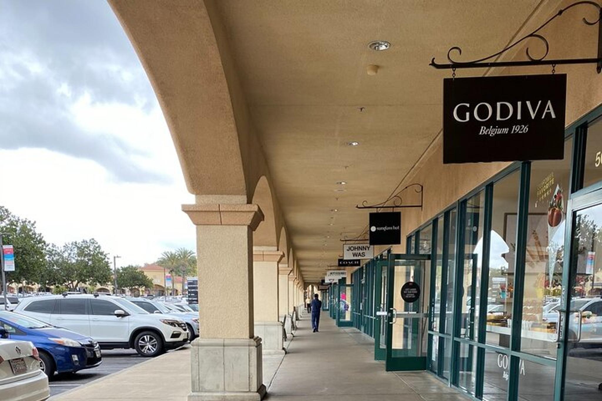 Cincinnati Shopping Tour to Outlets - Image 2