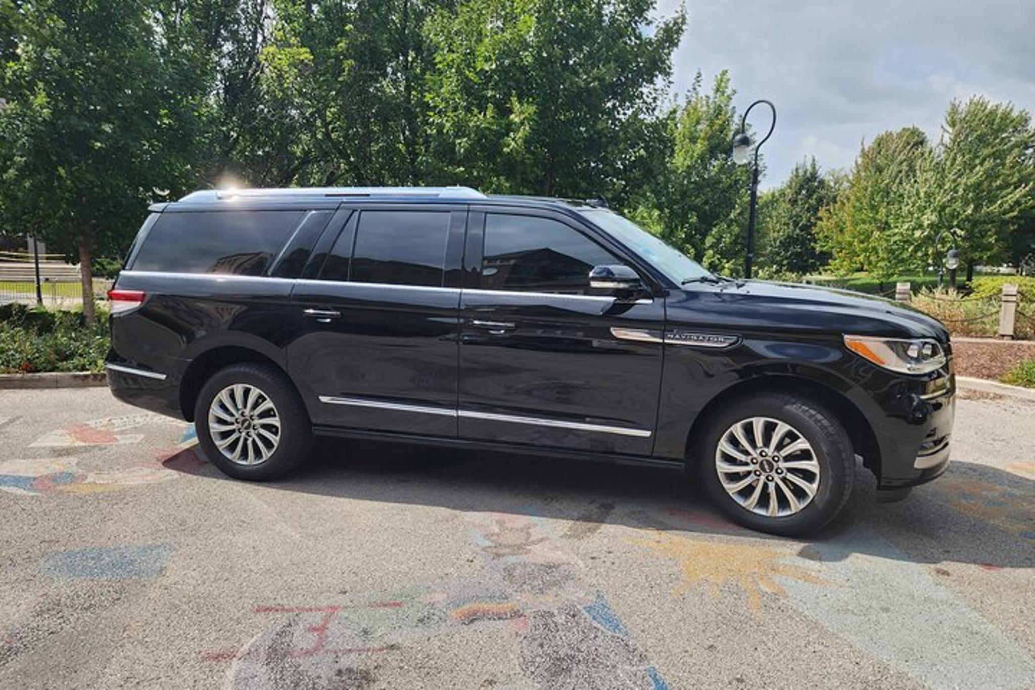 Chicago Airport Transfer in Luxury SUV - Image 2