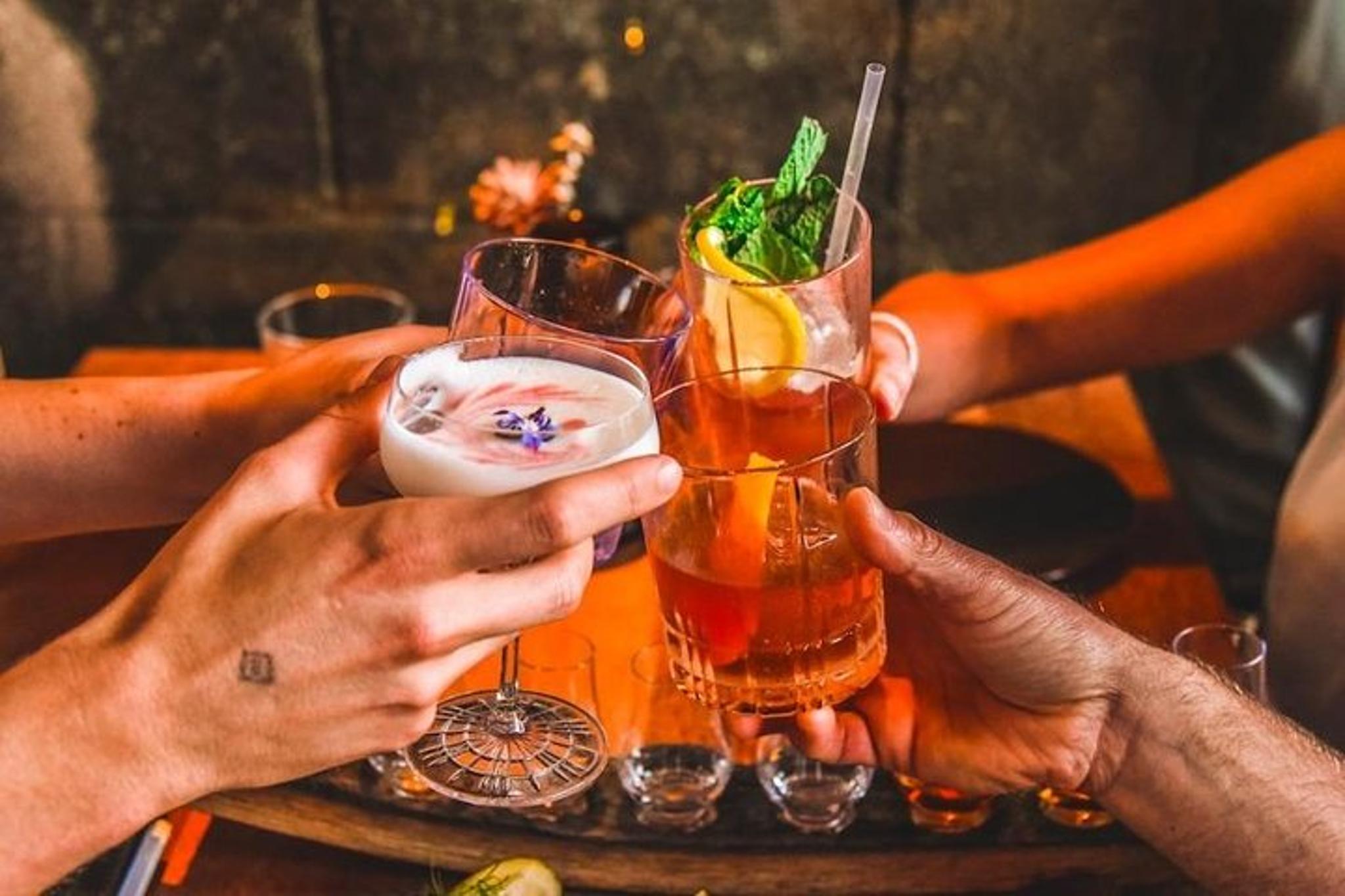 Denver Bar Crawl Dining Deck Hunt - Image 2