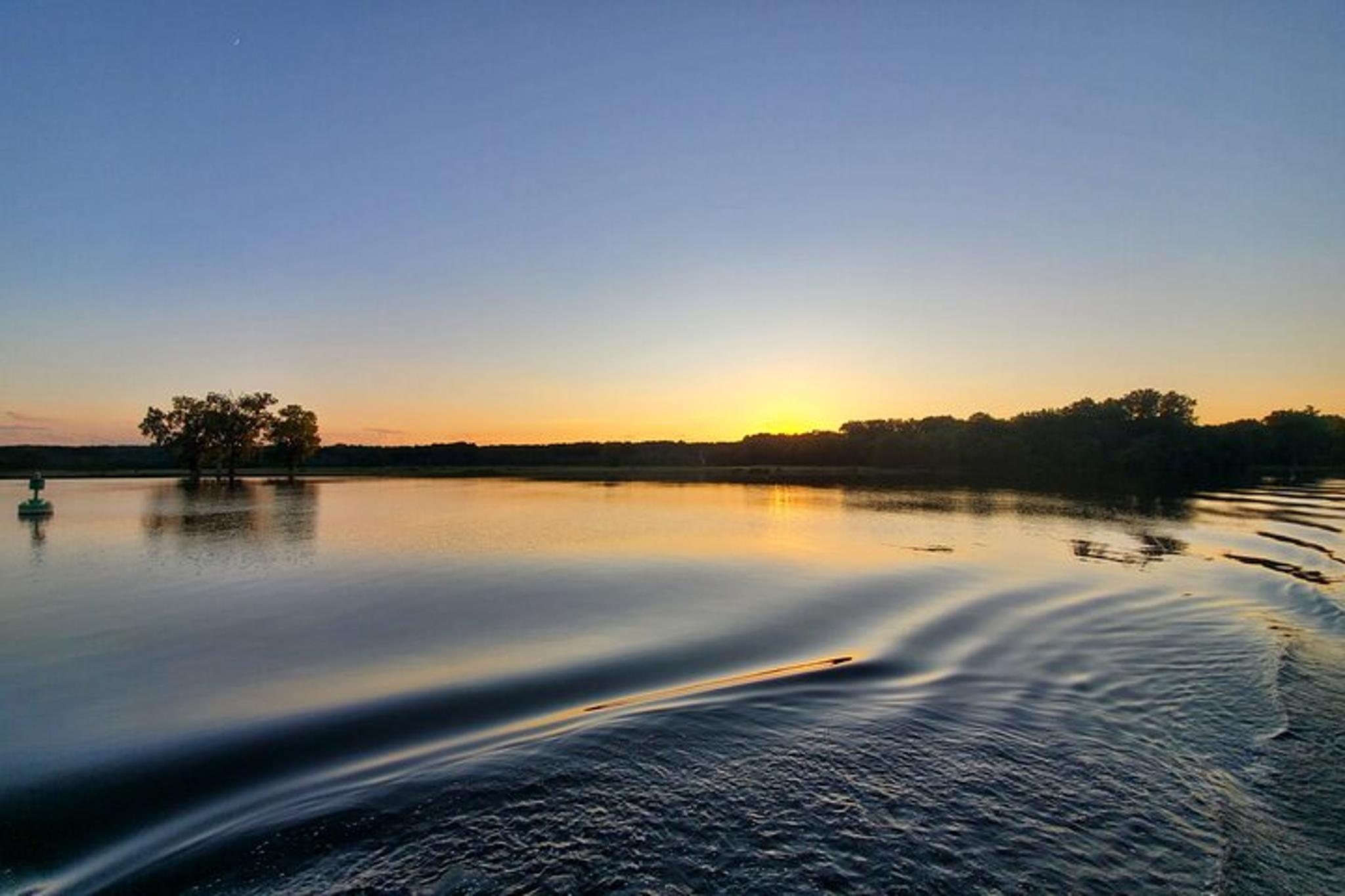 Albany Sunset Live Music Cruise - Image 3