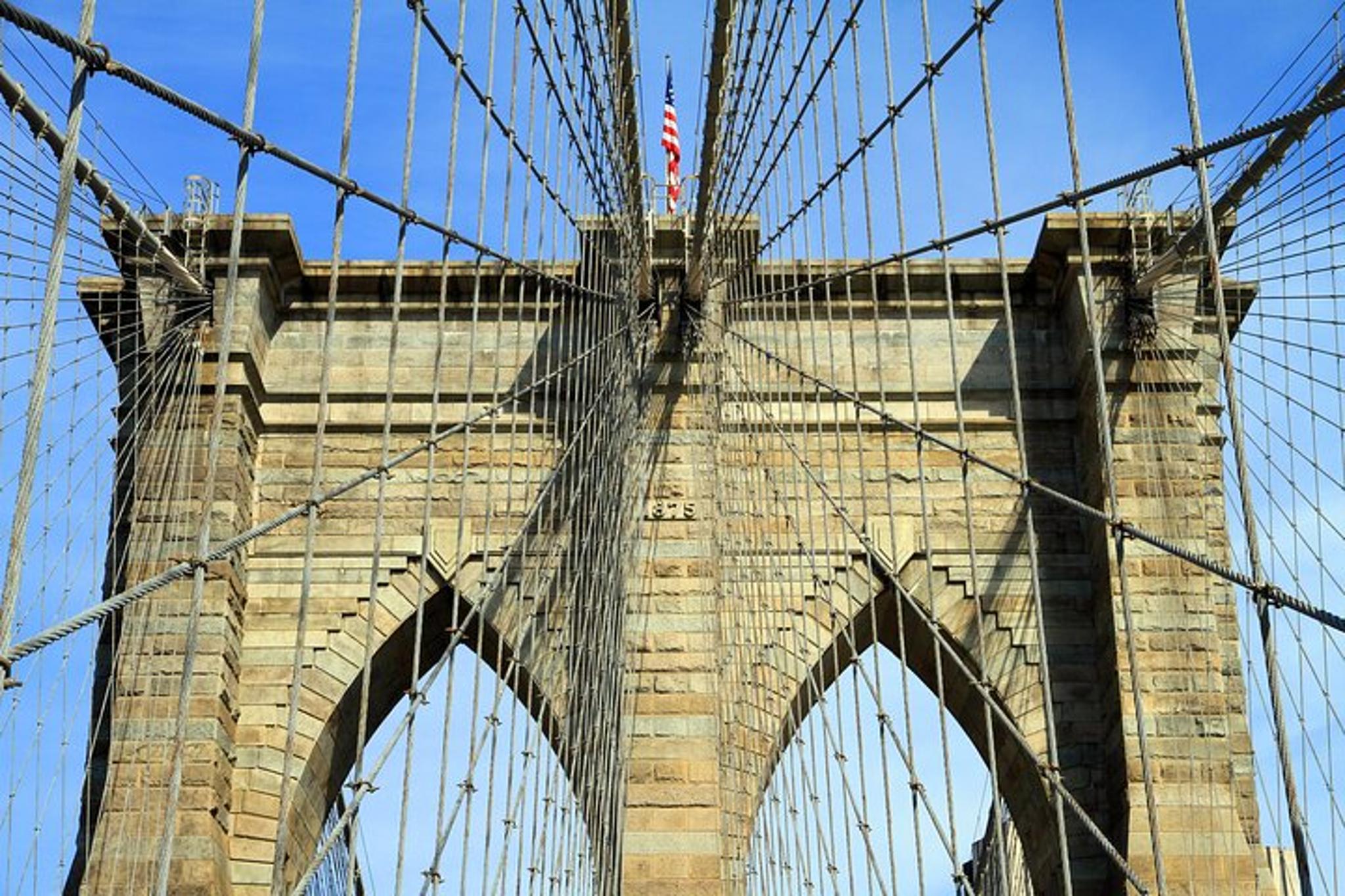 Brooklyn Bridge Tour with a Local - Image 6