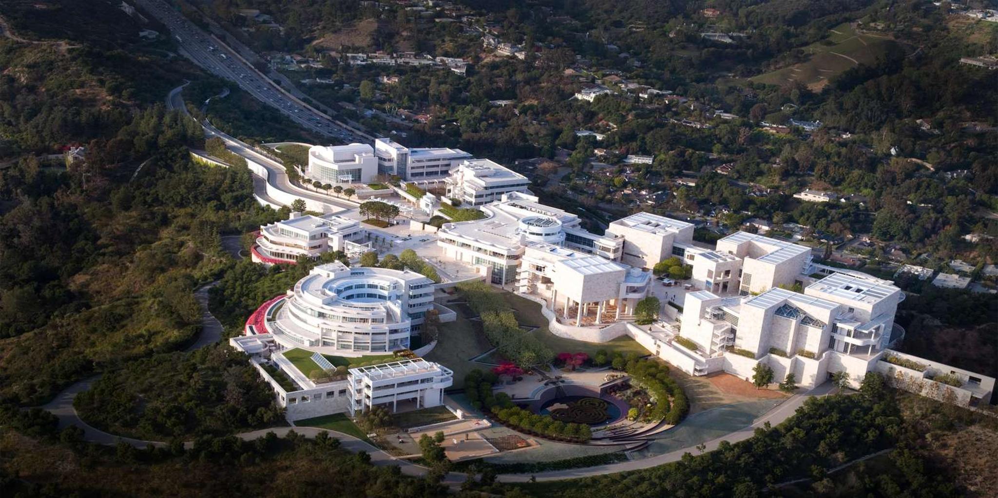 Los Angeles Helicopter Tour with Rooftop Landing - Image 6