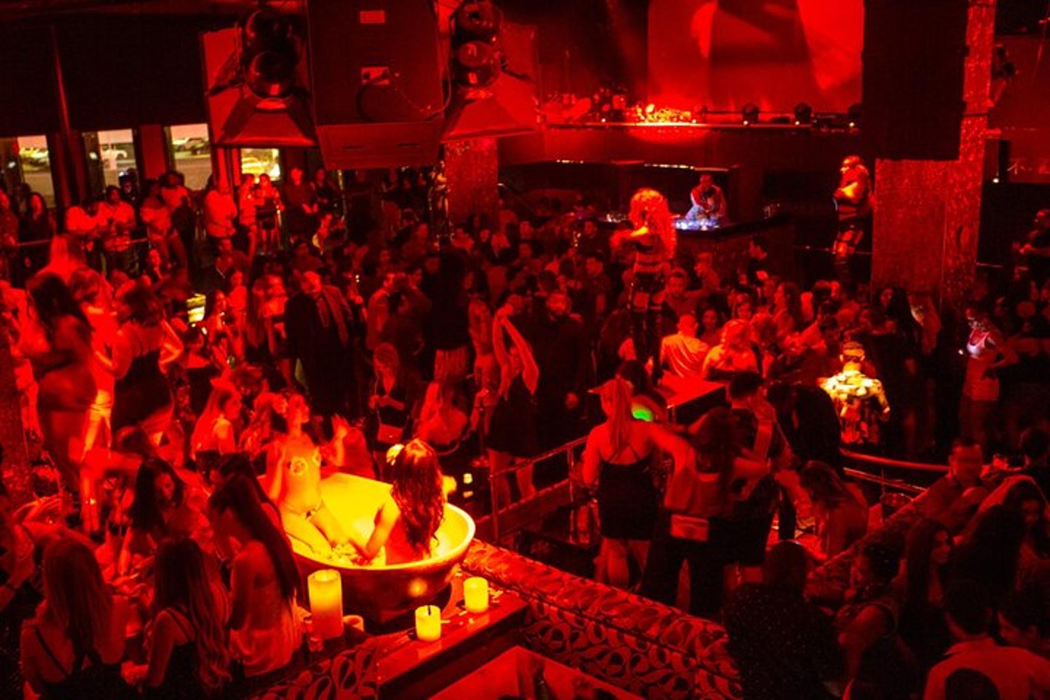 Las Vegas Hip Hop Party Bus Club Crawl