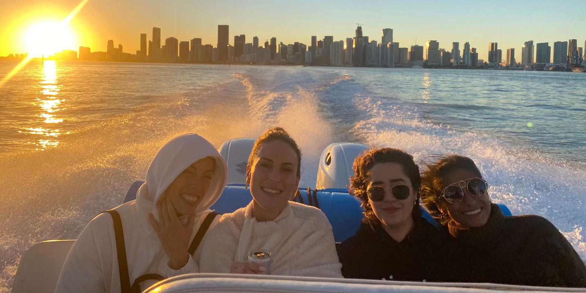 Miami Sunset Boat Tour with Champagne - Image 3