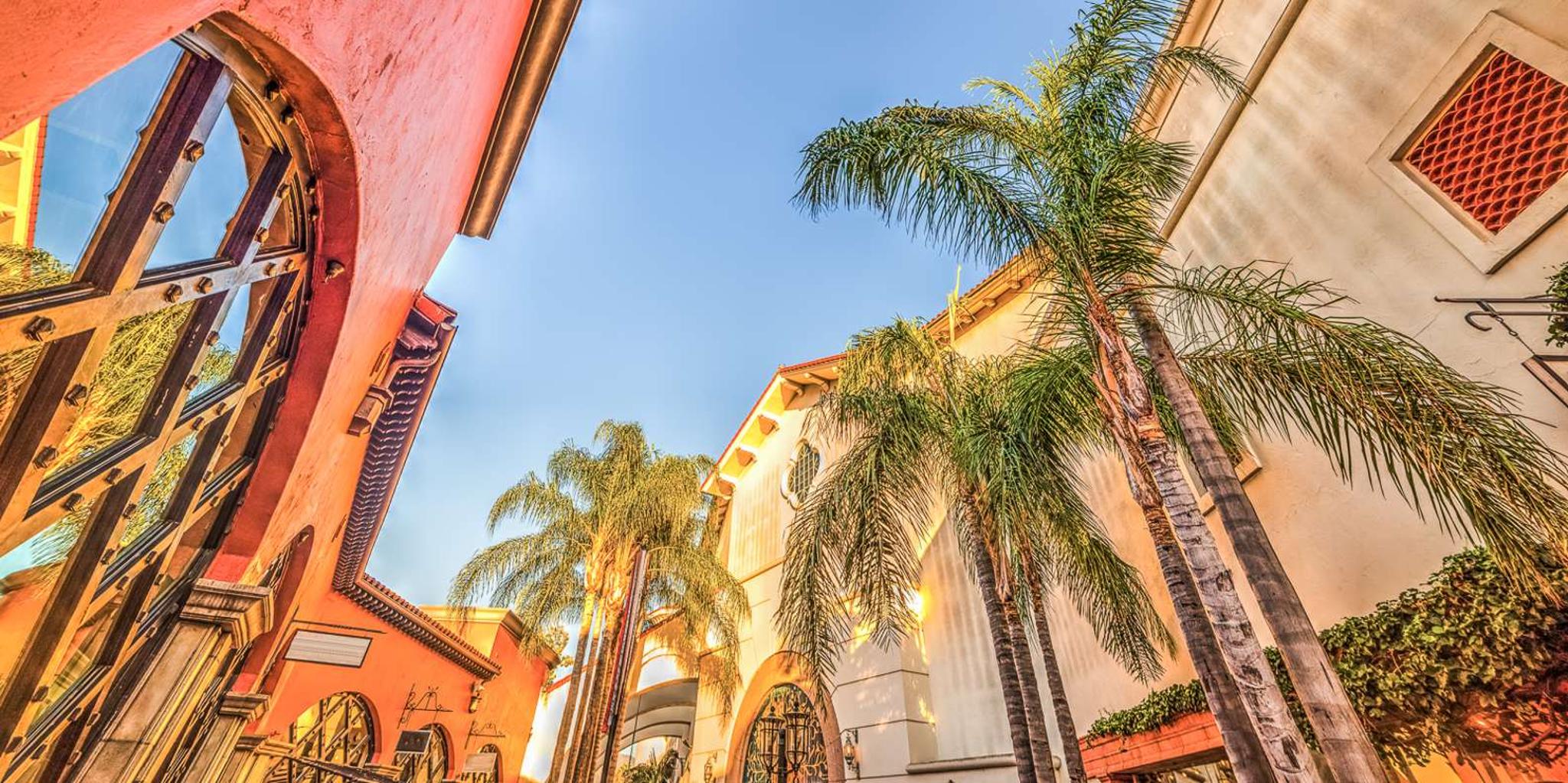 Santa Barbara Cocktail and History Walking Tour - Image 5