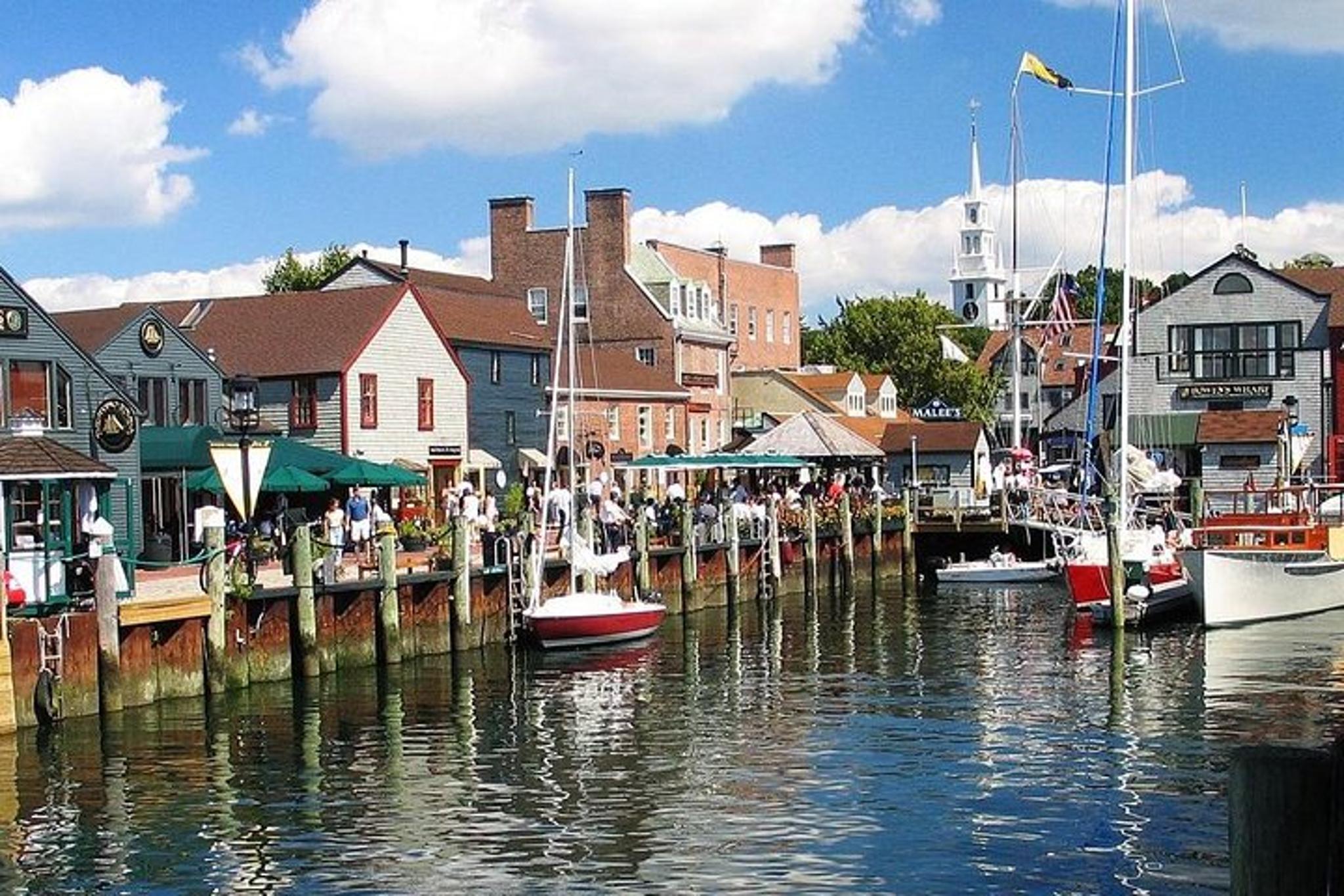 Newport Walking Food and History Tour - Image 2