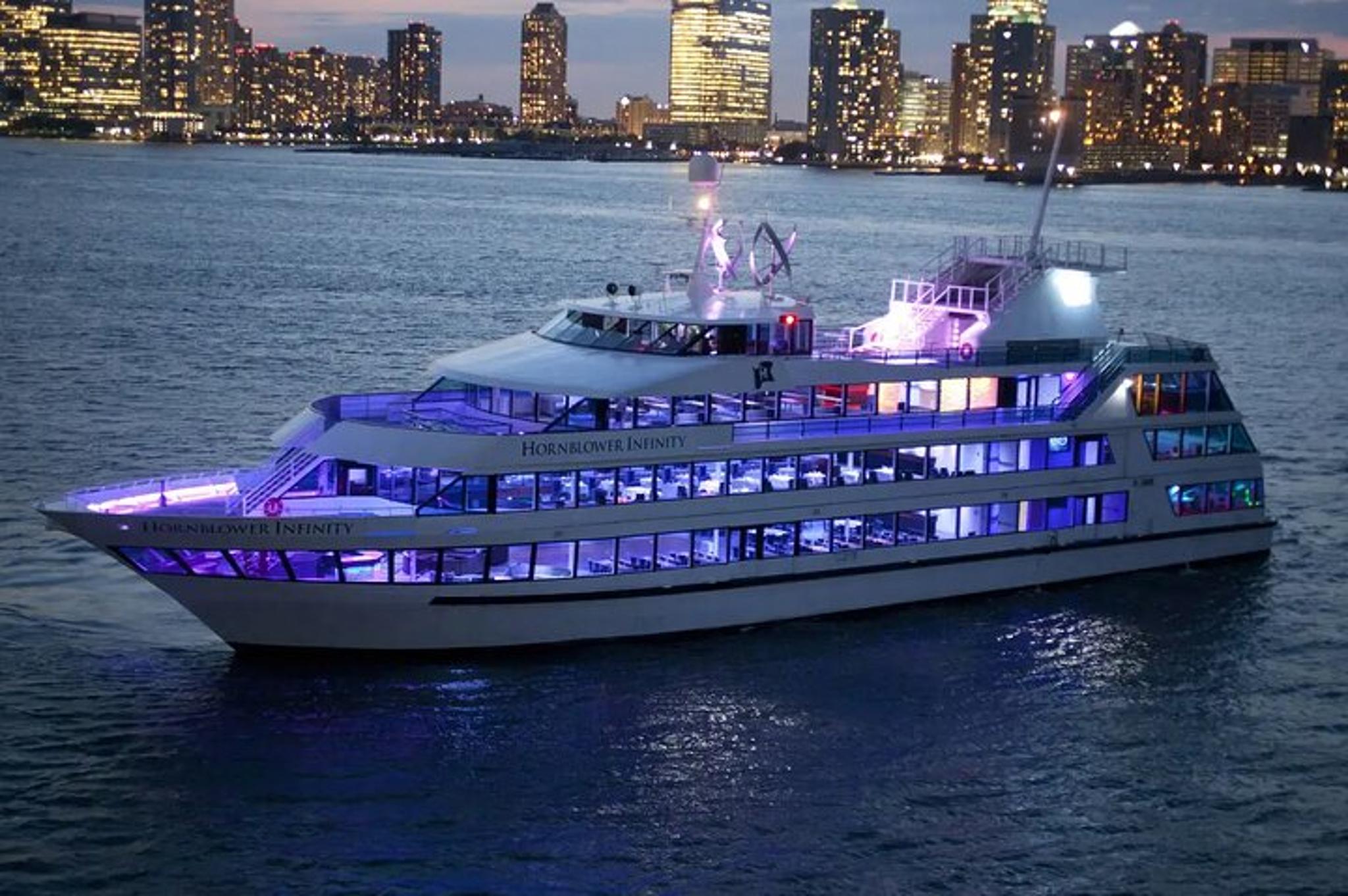 New York City Fireworks Cruise Aboard Hornblower Infinity 4 hr - Image 6