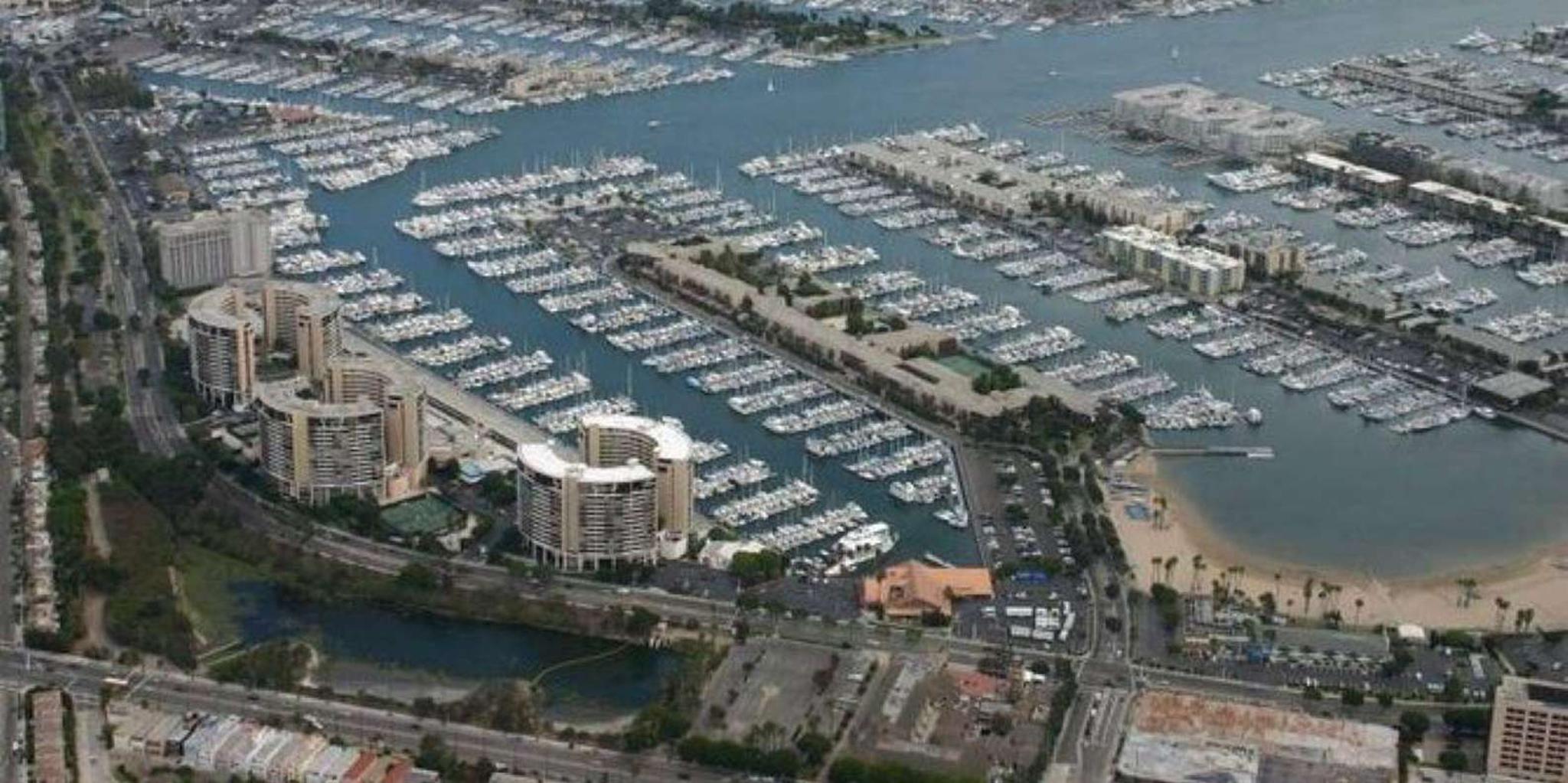 Los Angeles Coastline Helicopter Tour - Image 2