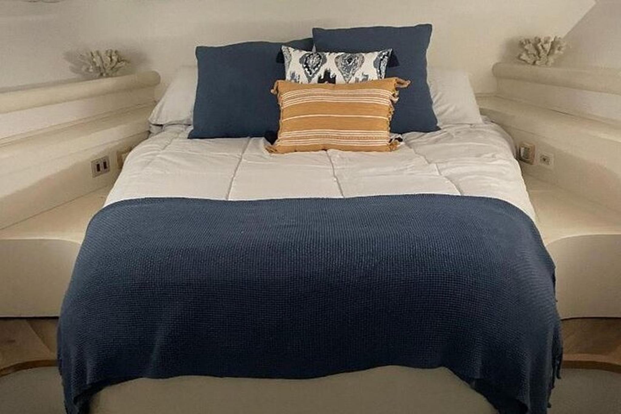 Long Beach Yacht Rental 4 hr - Image 5