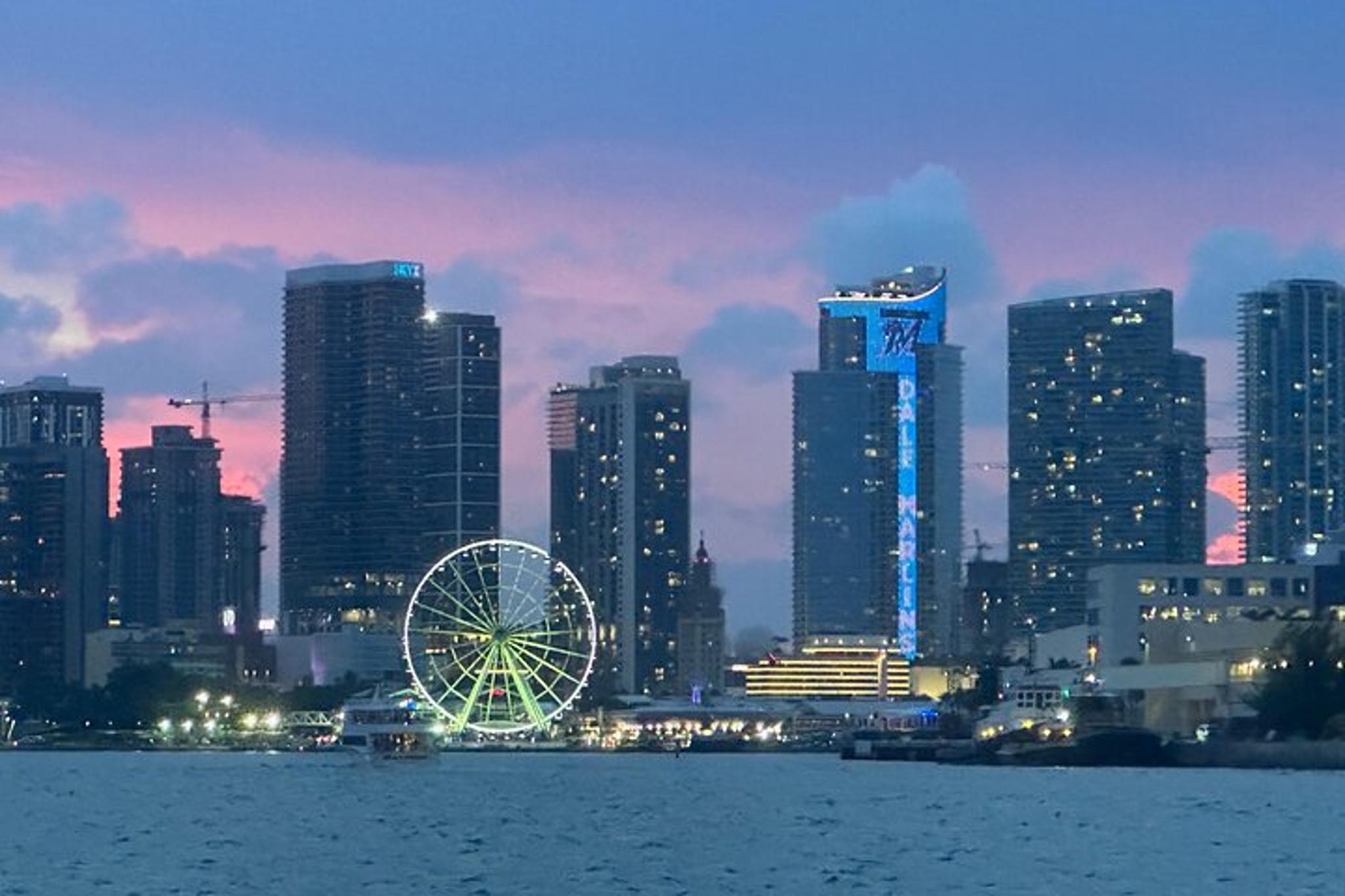 Miami Skyline Champagne Cruise - Image 3