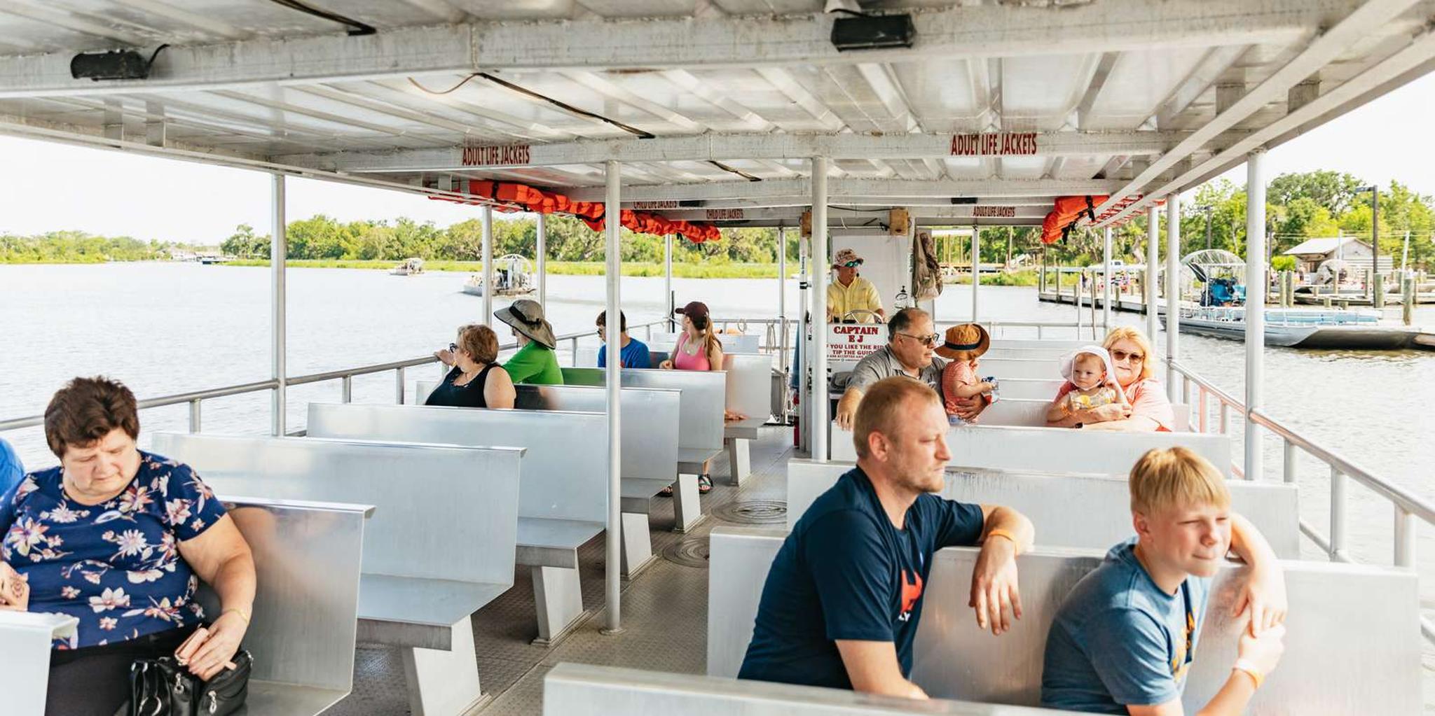 New Orleans Swamp and Bayou Boat Tour with Transportation - Image 3
