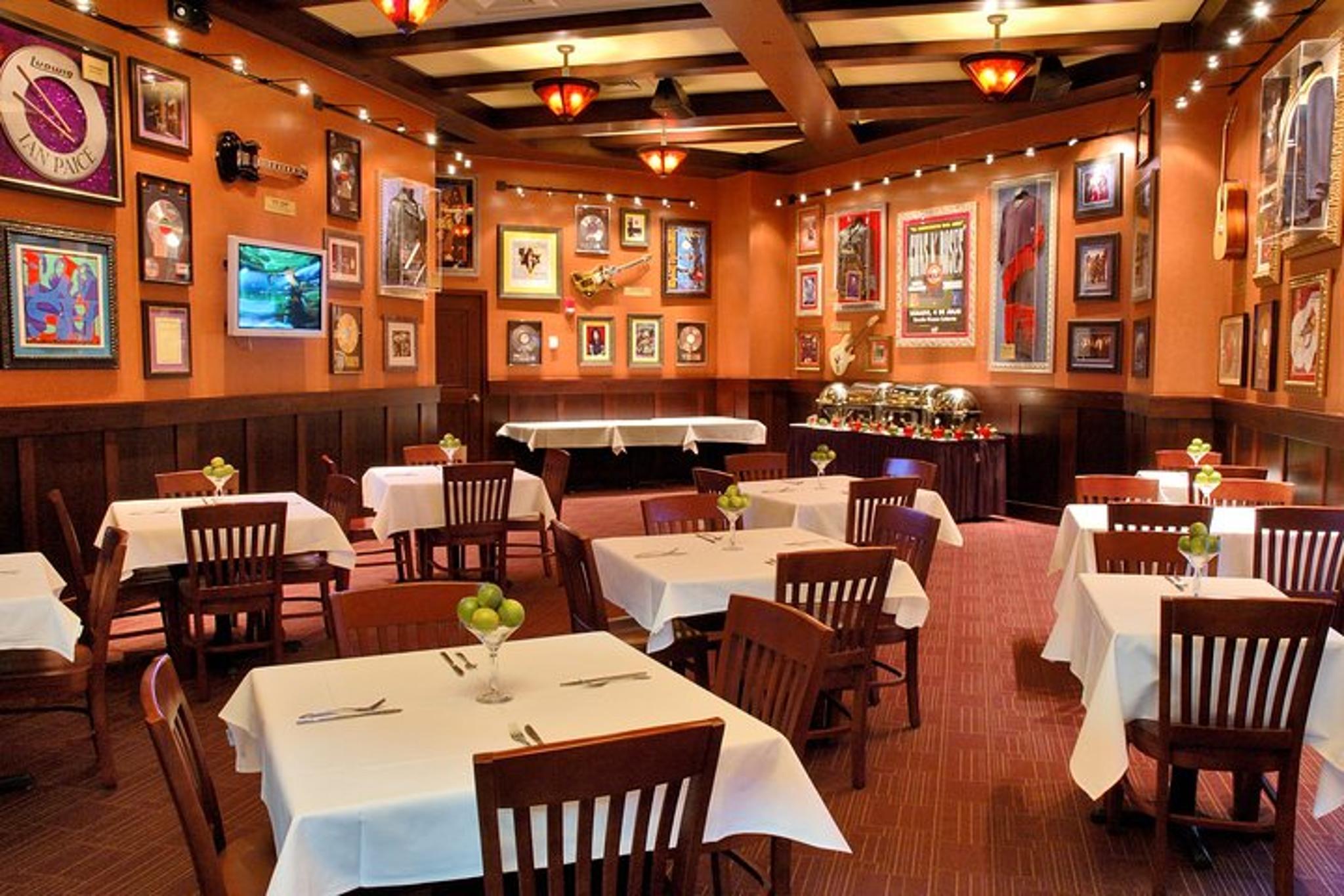 Foxwoods Dining Experience at Hard Rock Cafe - Image 5