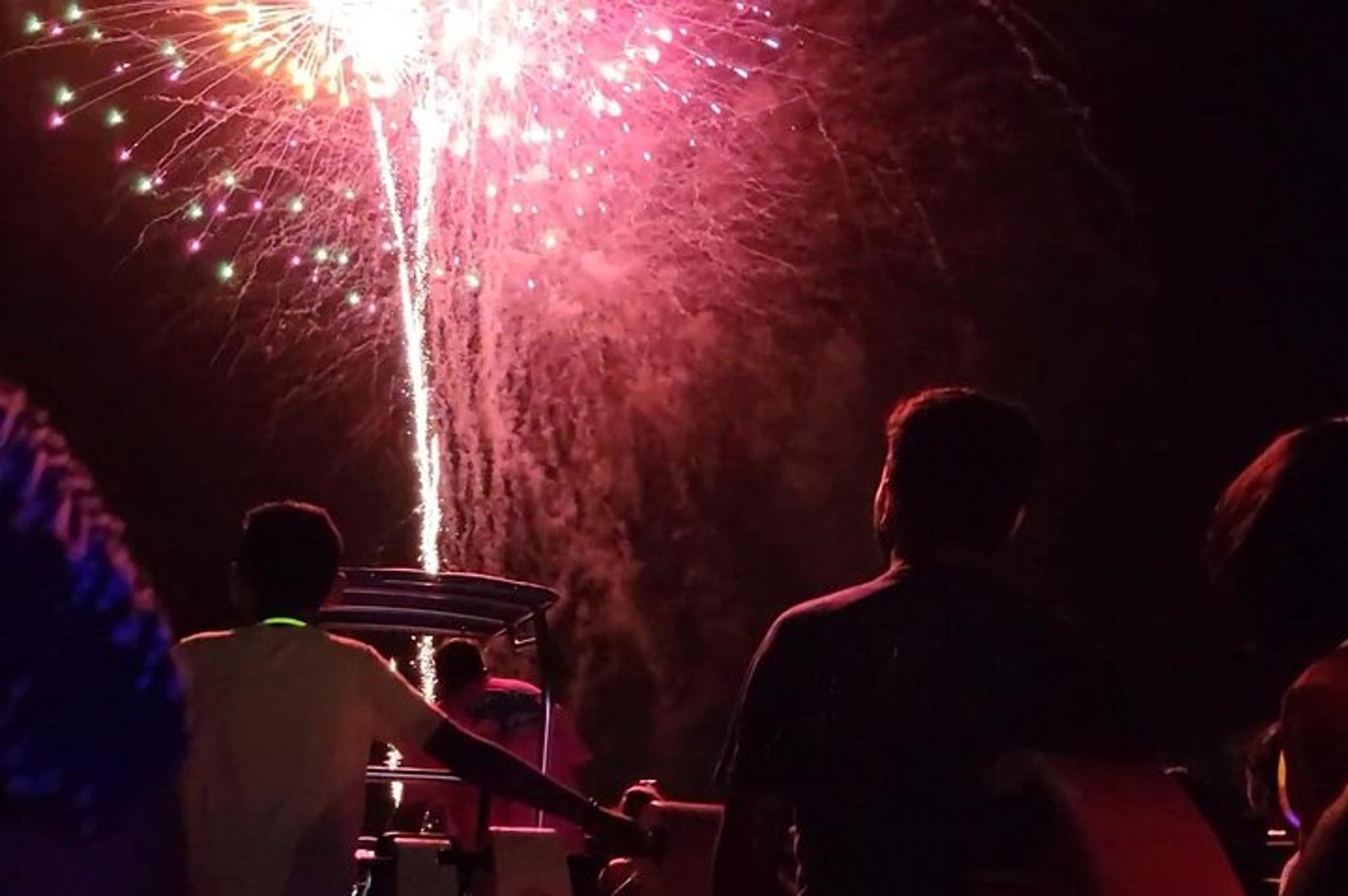 Destin Fireworks Cruise Aboard Hydrojet 45 min - Image 3
