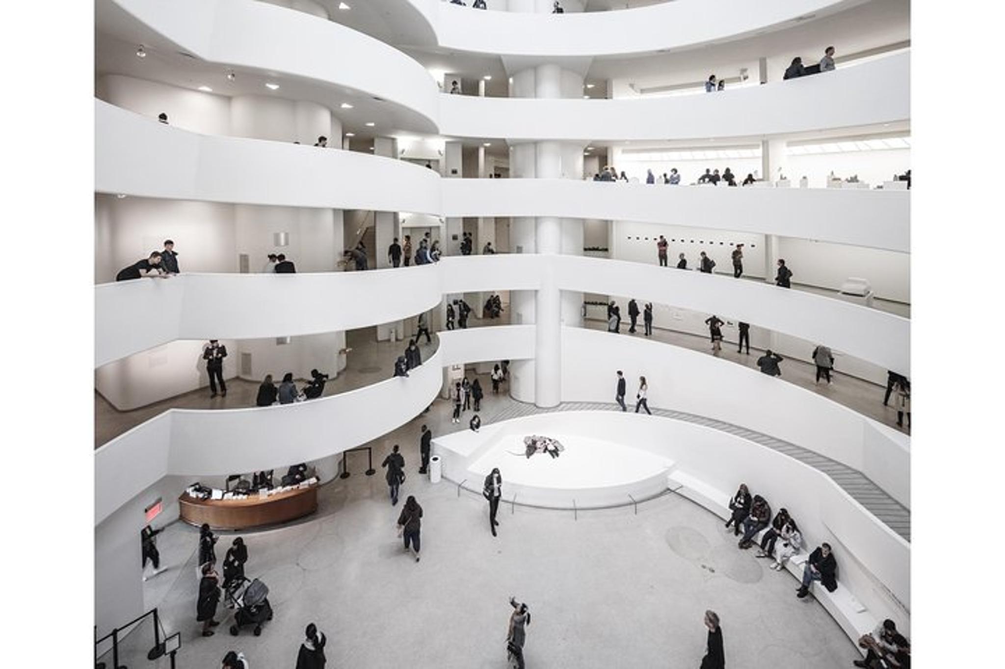 New York Guggenheim Museum & Manhattan Walking Tour - Image 2
