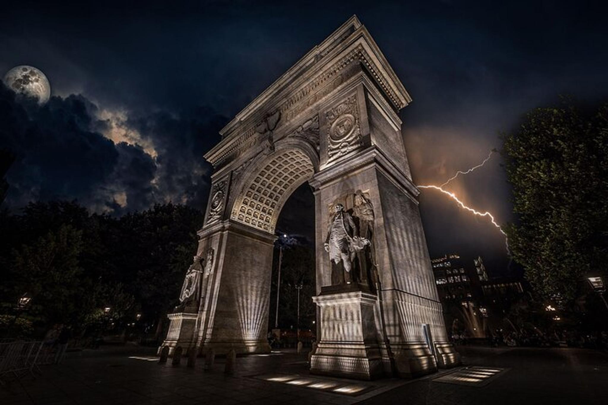 New York City Ghost Tour at Night