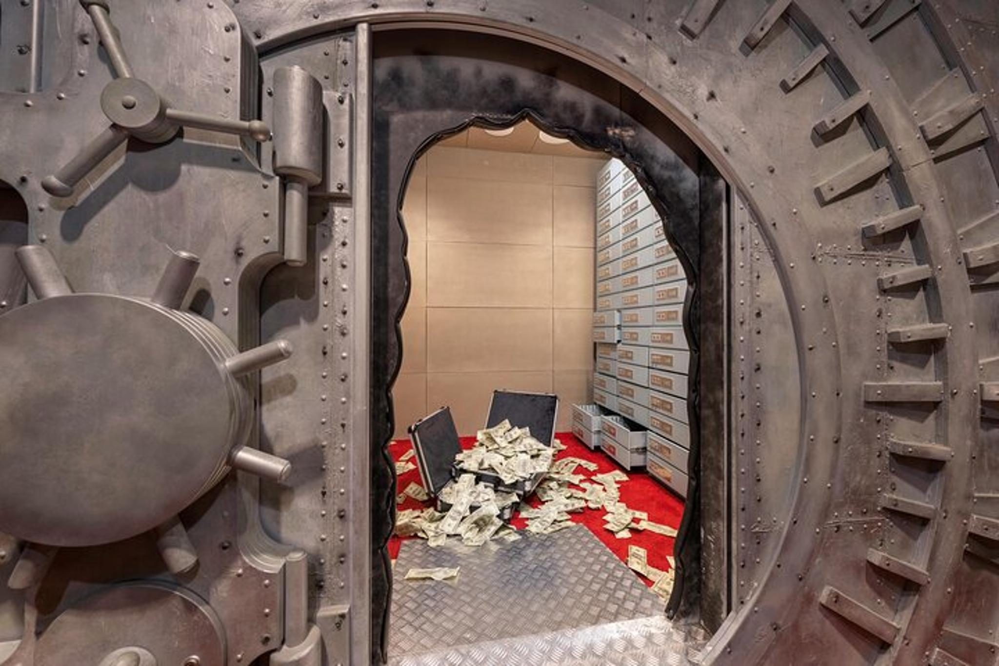 Las Vegas Select Pass: Madame Tussauds, Illuminarium, PaniQ - Image 4