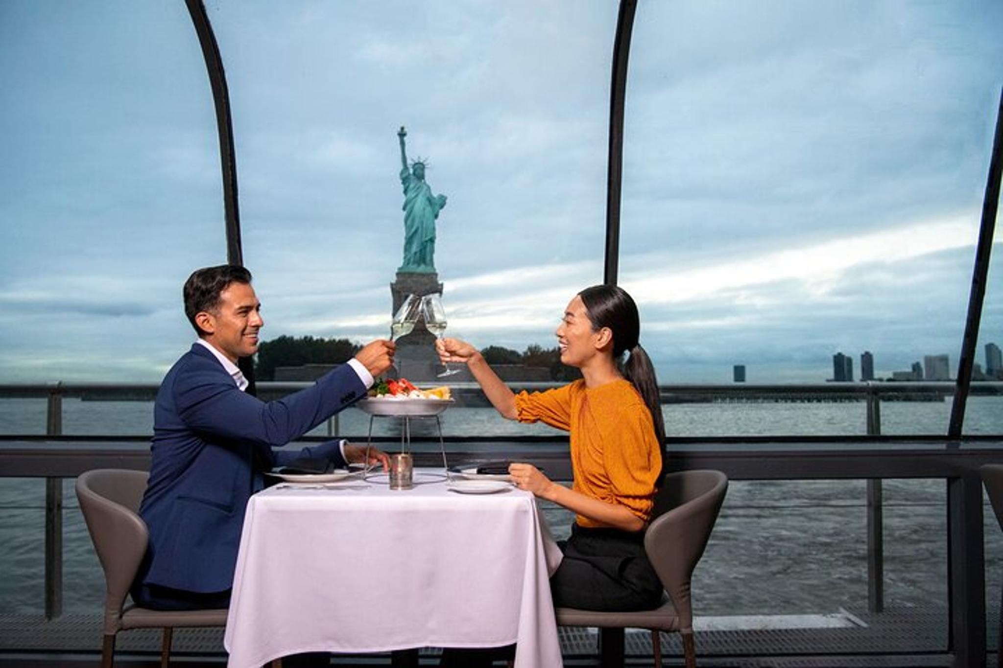 New York Thanksgiving Dinner Cruise - Image 2