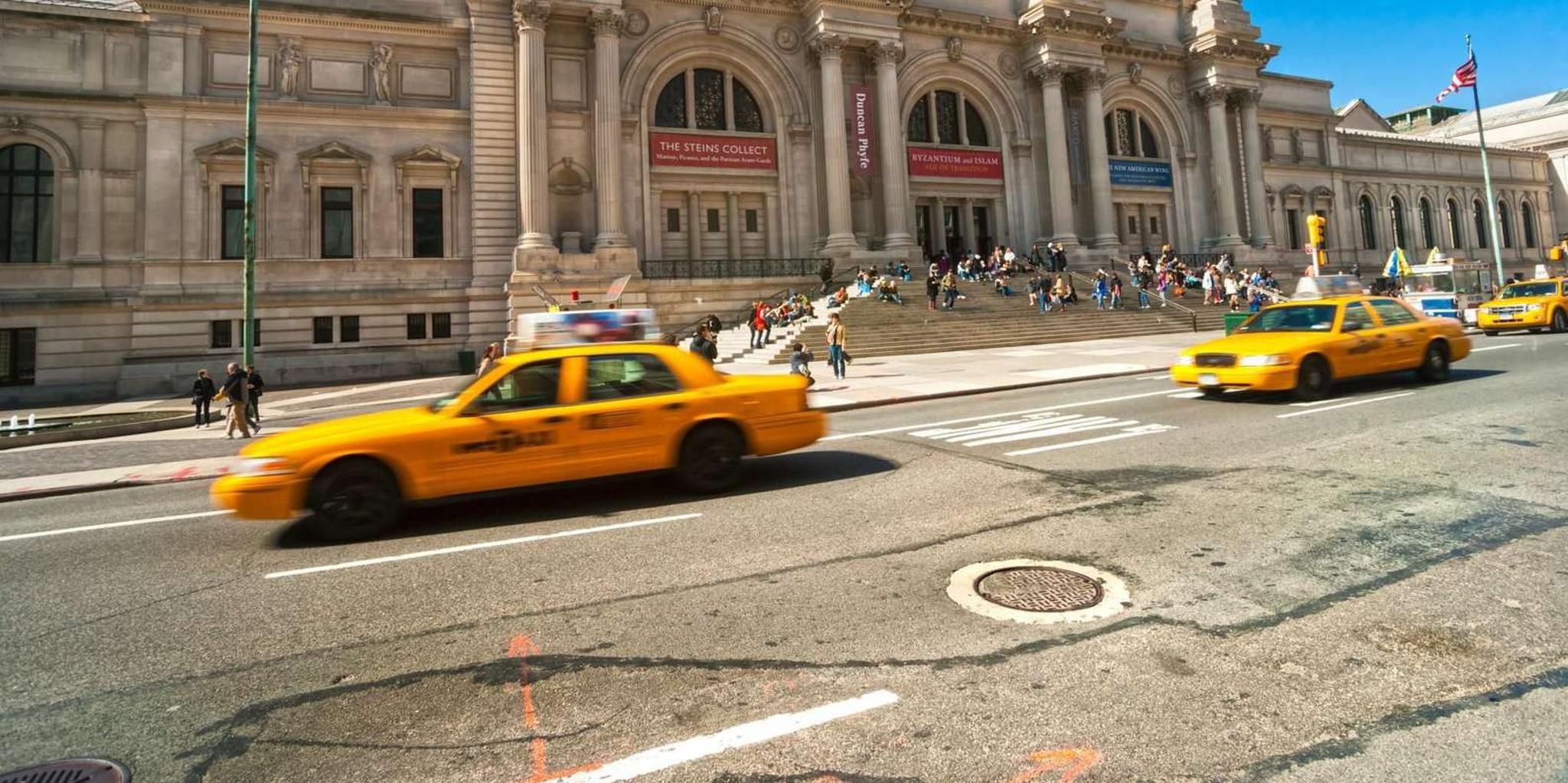 New York Met Cloisters & Fifth Avenue Tour by Car - Image 4