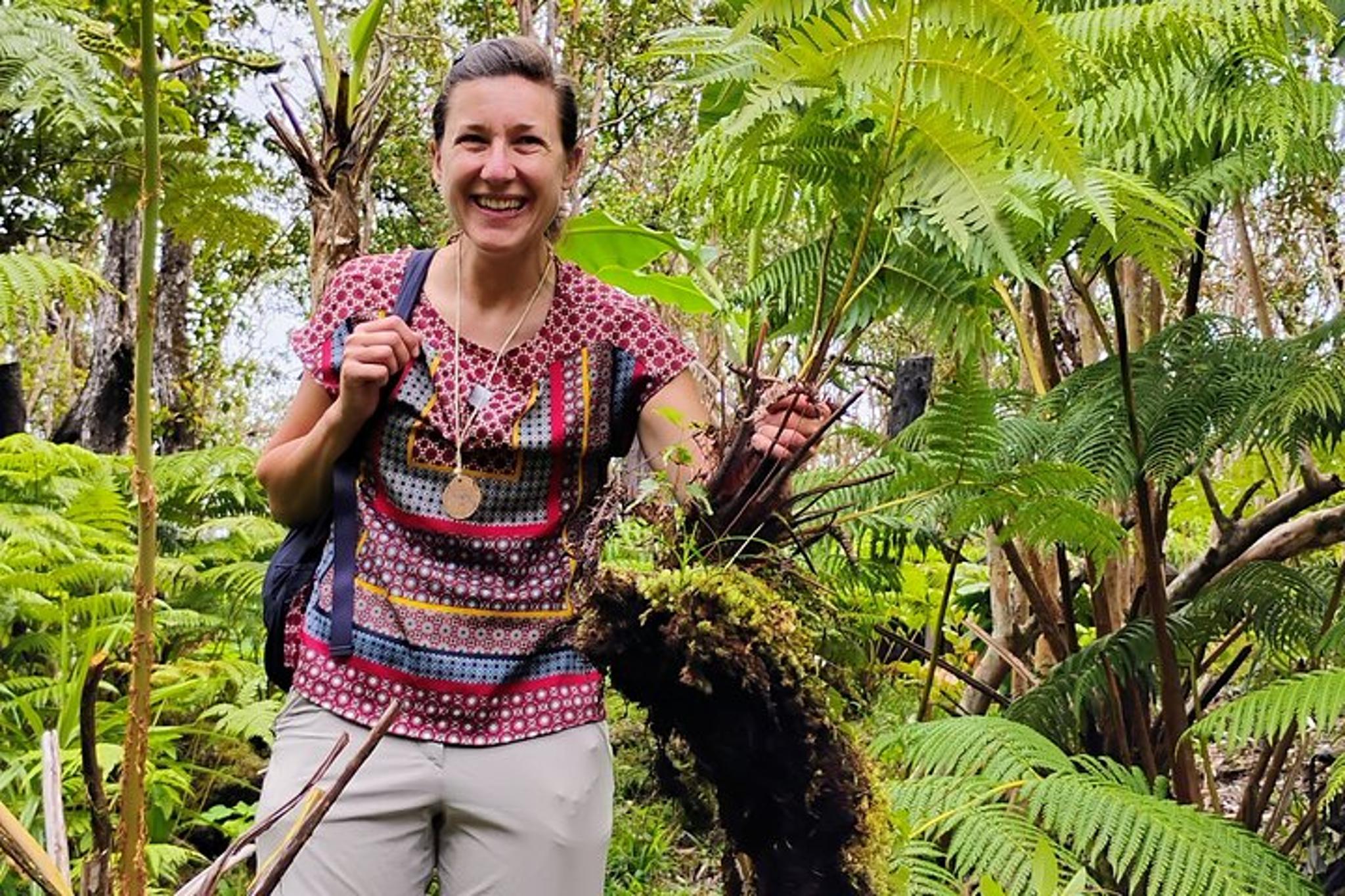 Hawaii Lava Rock and Jungle Art Tour - Image 5