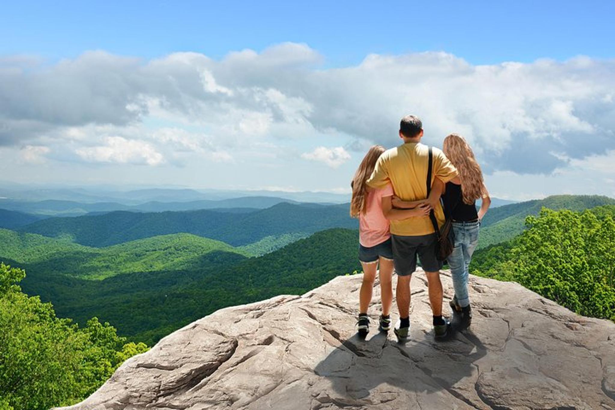 Asheville Waterfalls and Blue Ridge Parkway Hiking Tour