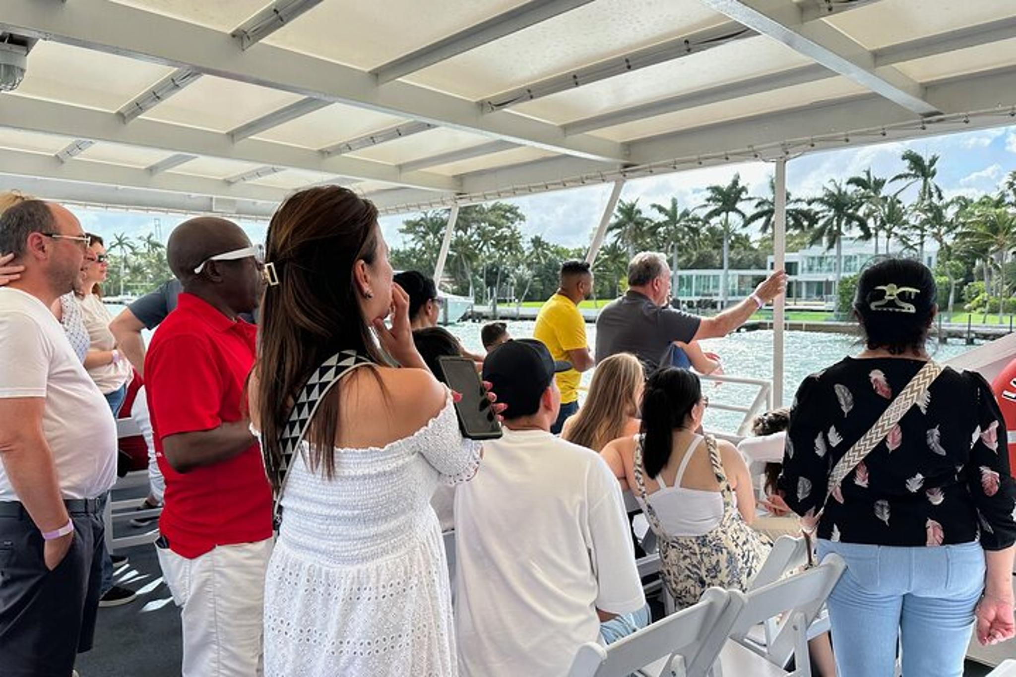 Miami Nightclub Boat Party on Biscayne Bay - Image 3