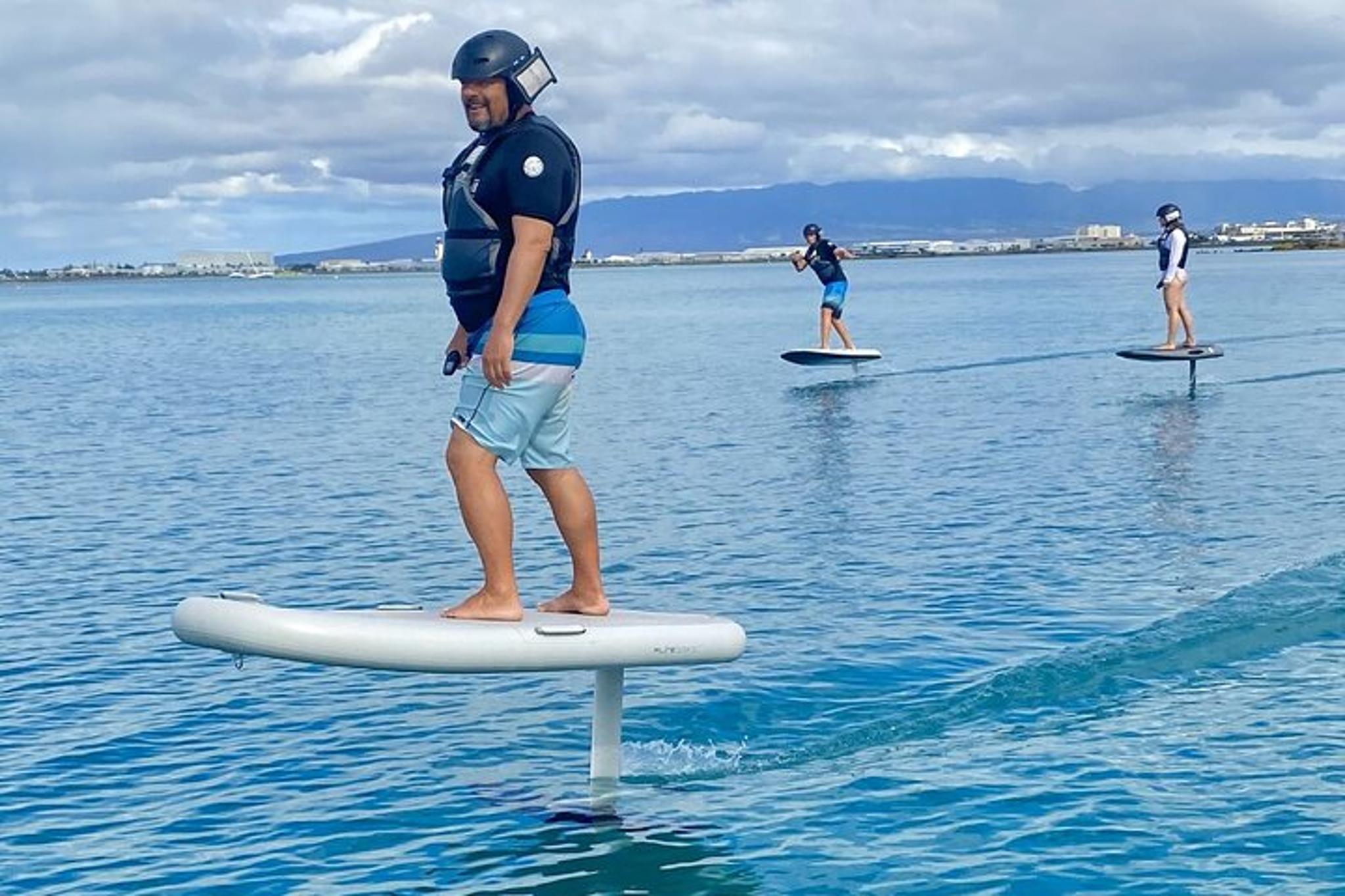 Honolulu Efoil Experience in Ke'ehi Lagoon 2 hr - Image 4