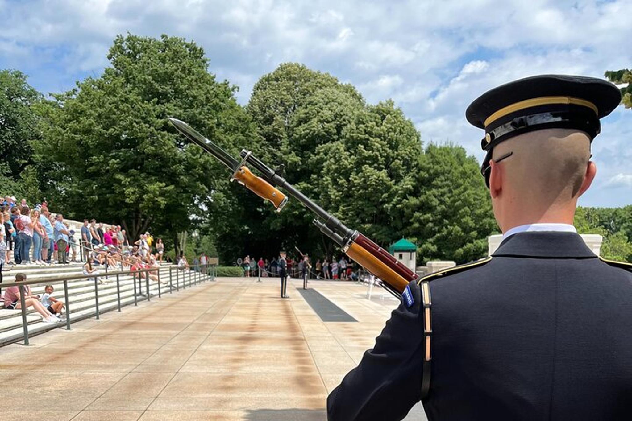 Arlington Cemetery Walking Tour: Kennedy Memorials & Guard Ceremony - Image 5