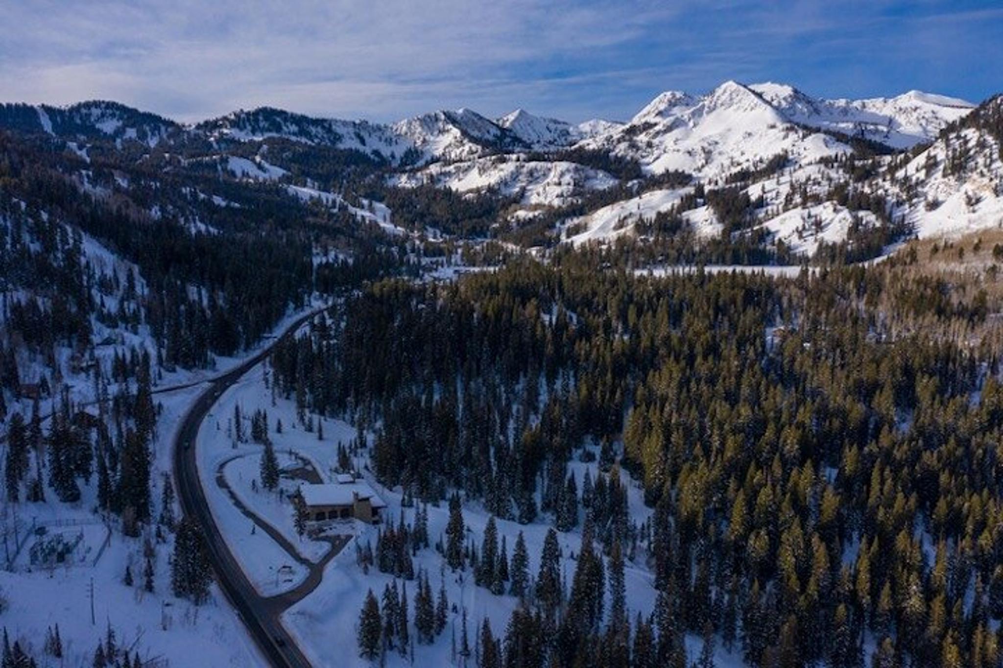 Salt Lake City Scenic Canyon Drive - Image 4