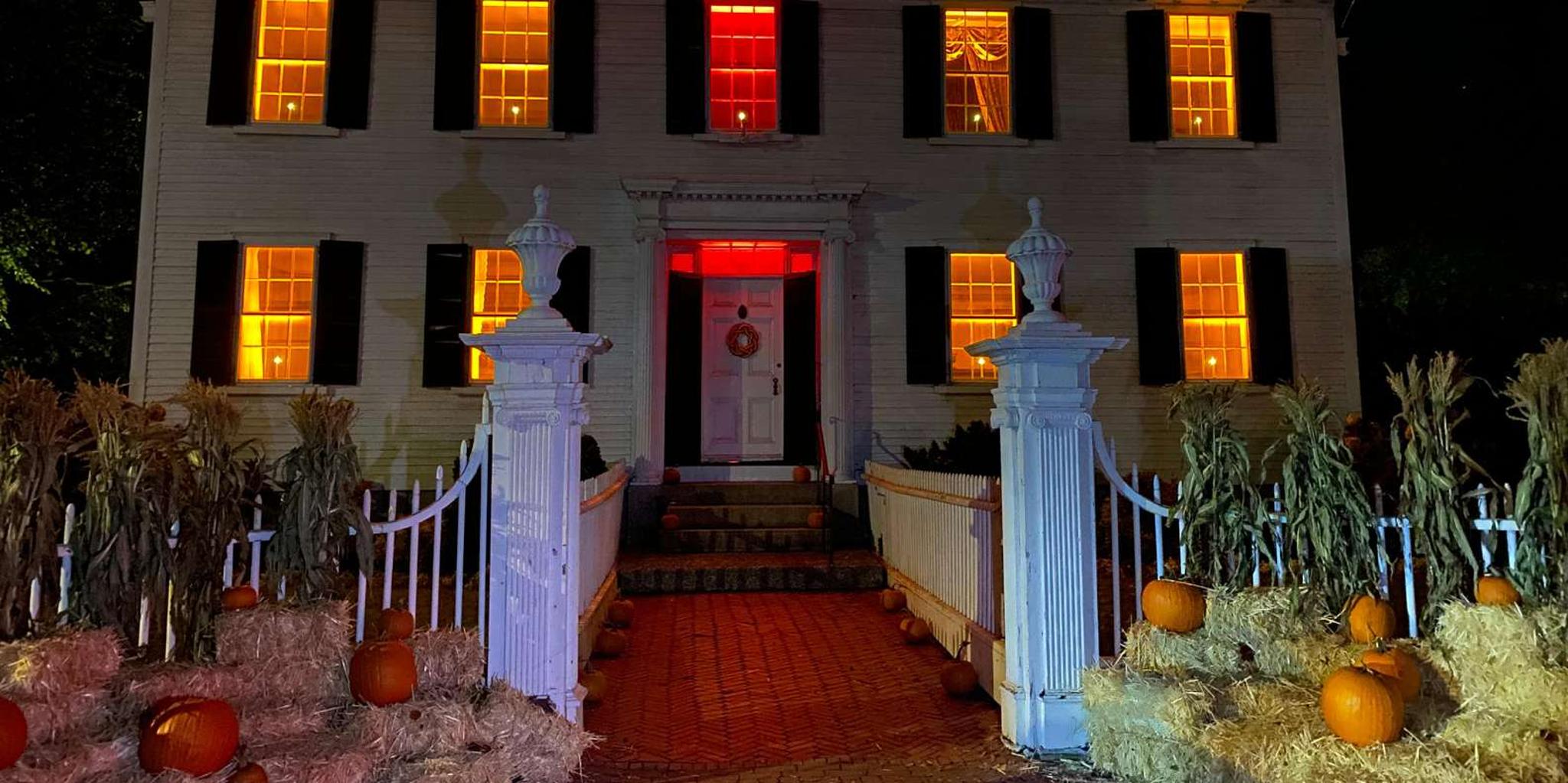 Salem History and Hauntings Walking Tour - Image 4