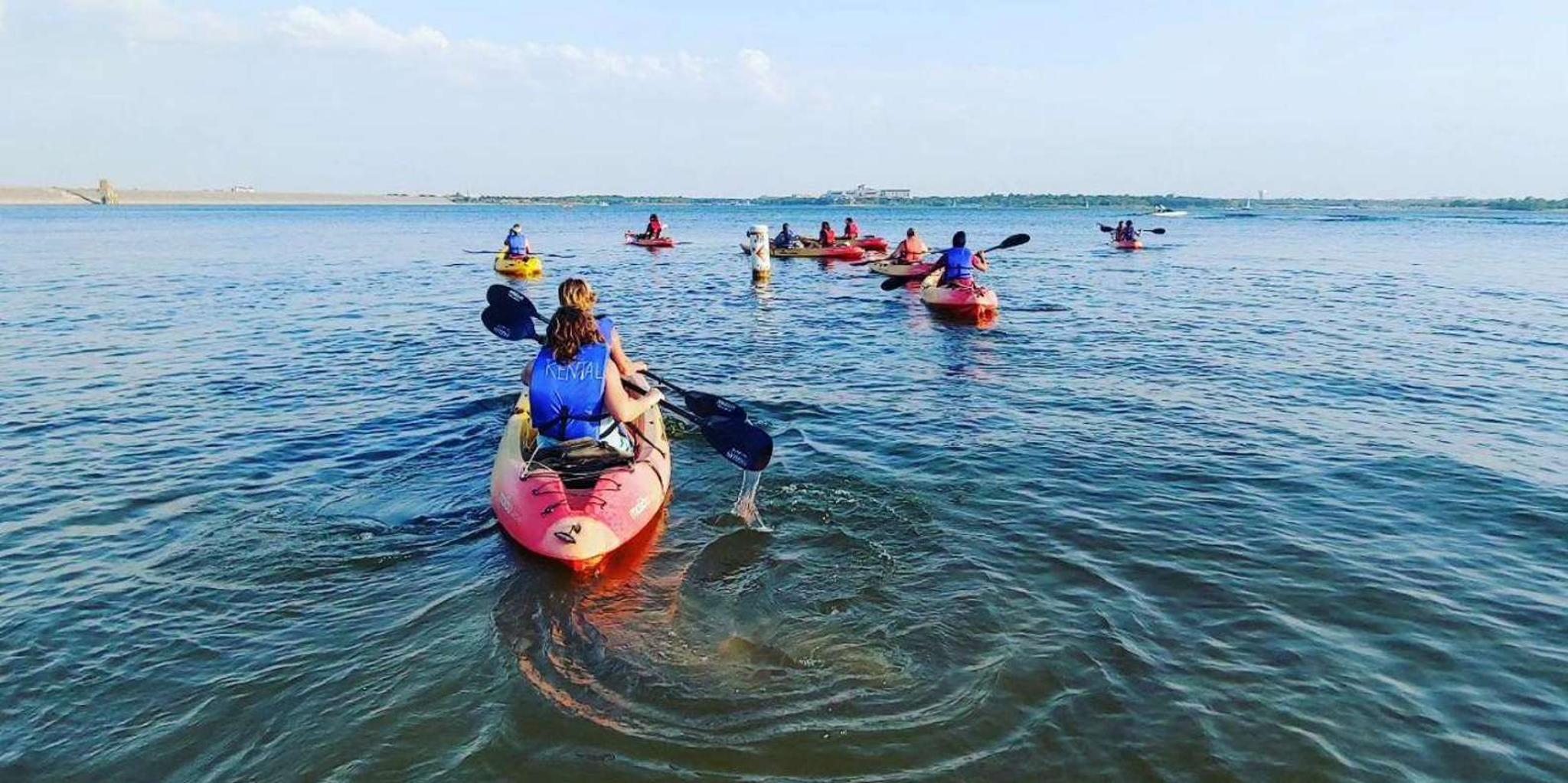 Dallas Kayak Rental with Lesson and Photos - Image 2