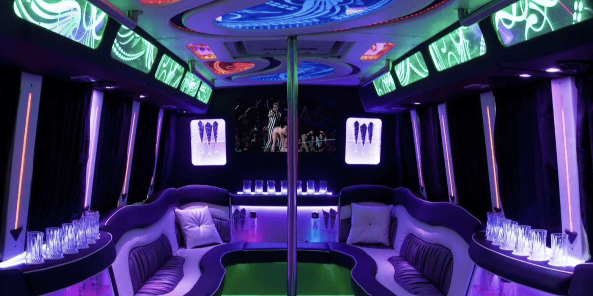 Las Vegas Pool Crawl with Party Bus - Image 5