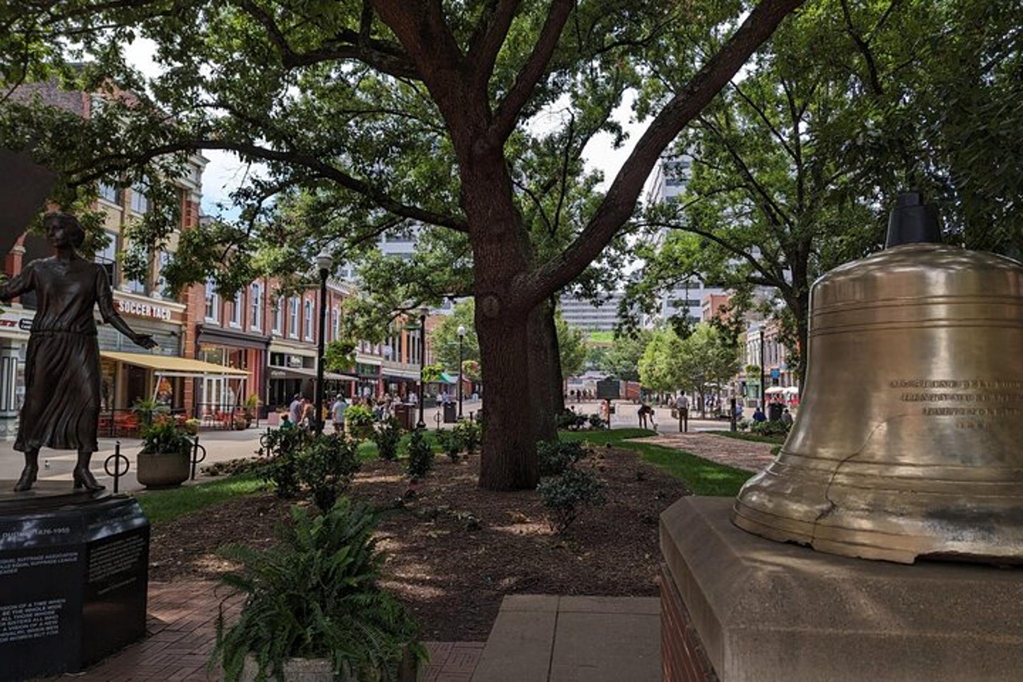 Knoxville Scavenger Hunt Walking Tour - Image 2