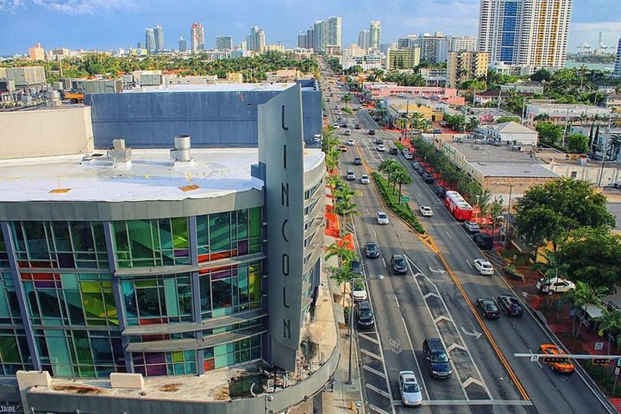 Miami City Tour from Airport with Private Driver - Image 2