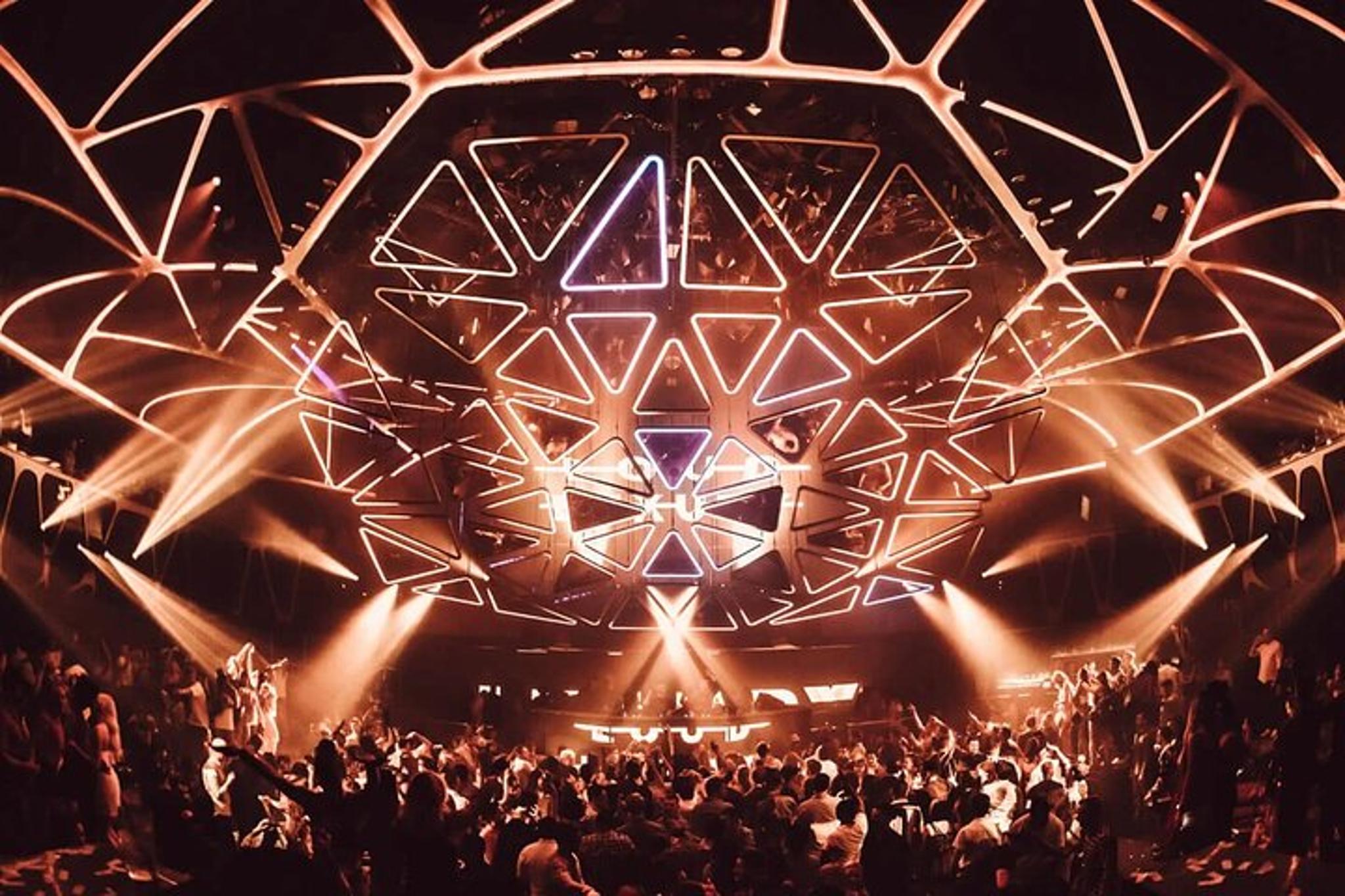 Las Vegas Party Bus Club Crawl - Image 1