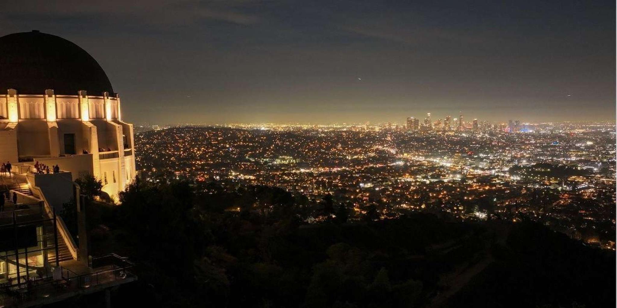 Los Angeles Hollywood Night Tour with Griffith Observatory - Image 6