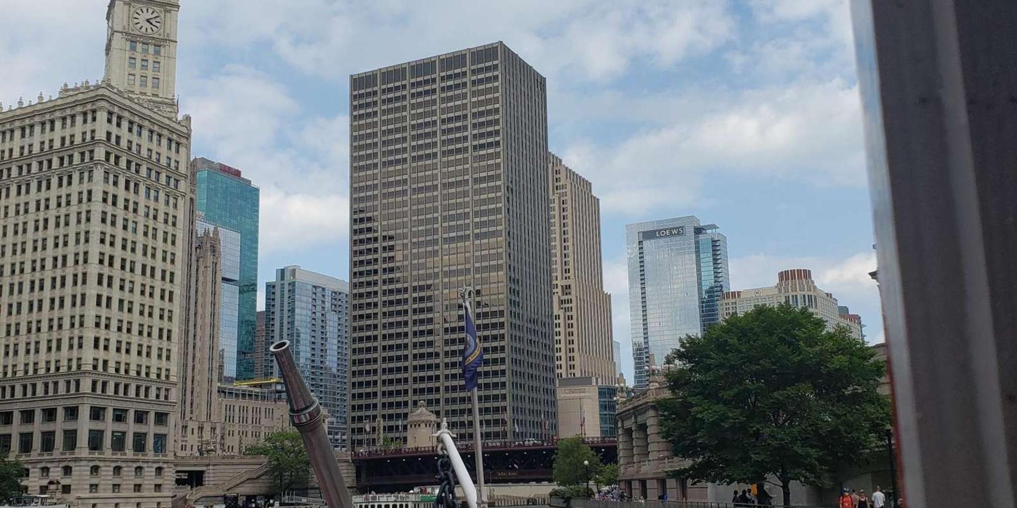 Chicago Historical Fireboat River & Lake Cruise - Image 1