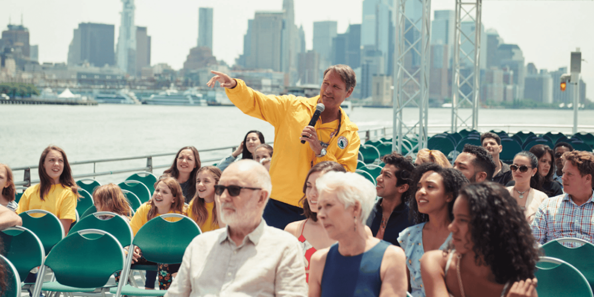 New York City Landmarks Cruise with Live Guide 1.5 Hr