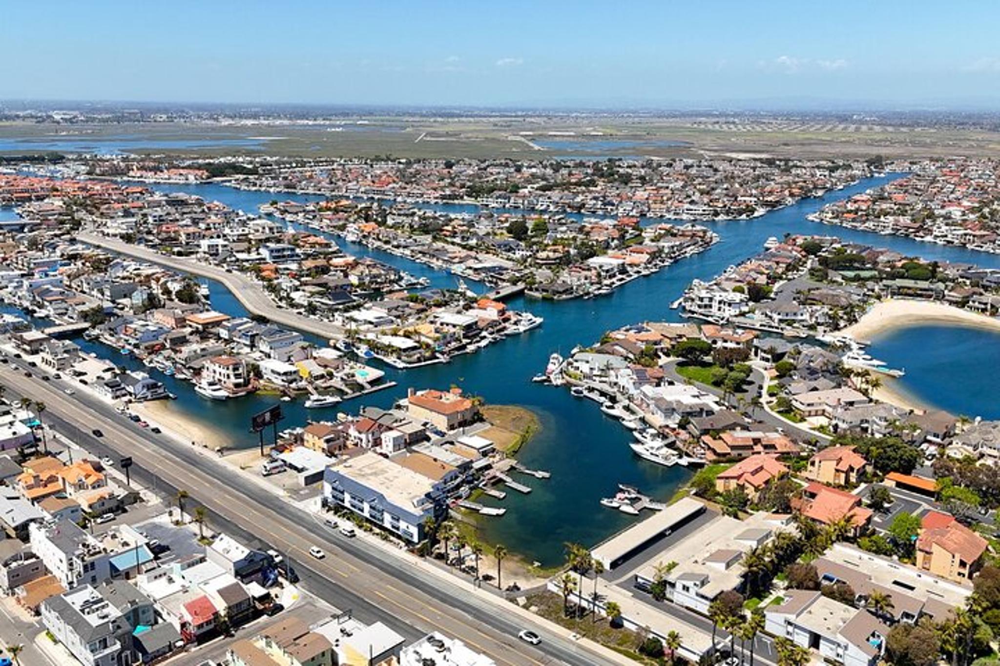 Huntington Beach Stand-Up Paddleboard Rental - Image 3