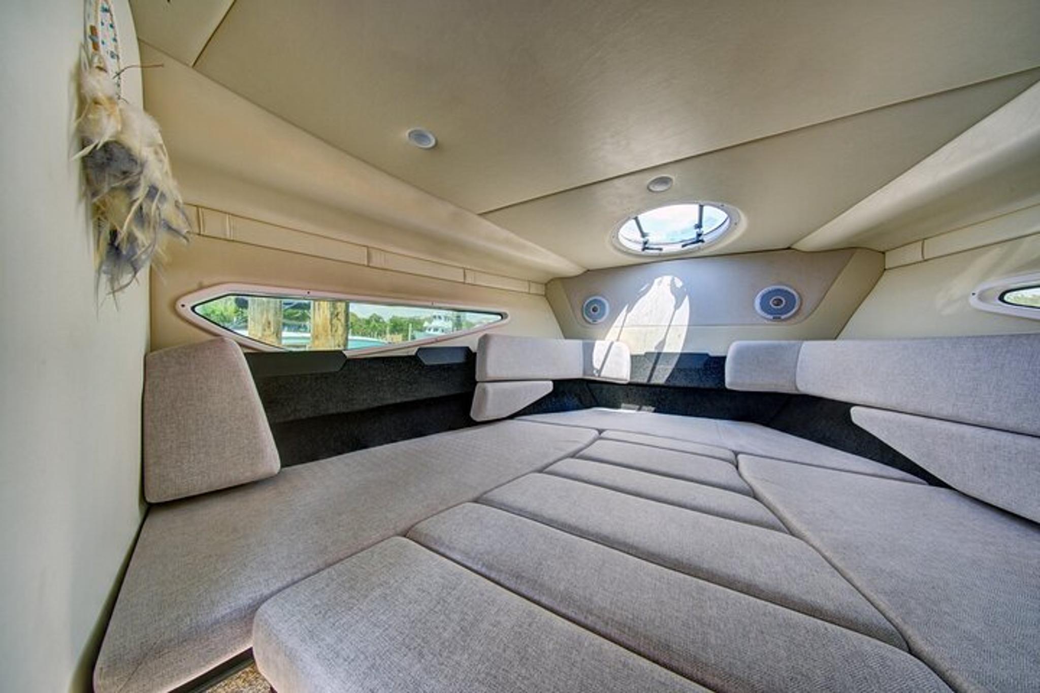 Miami Biscayne Bay Private Boat Tour - Image 6