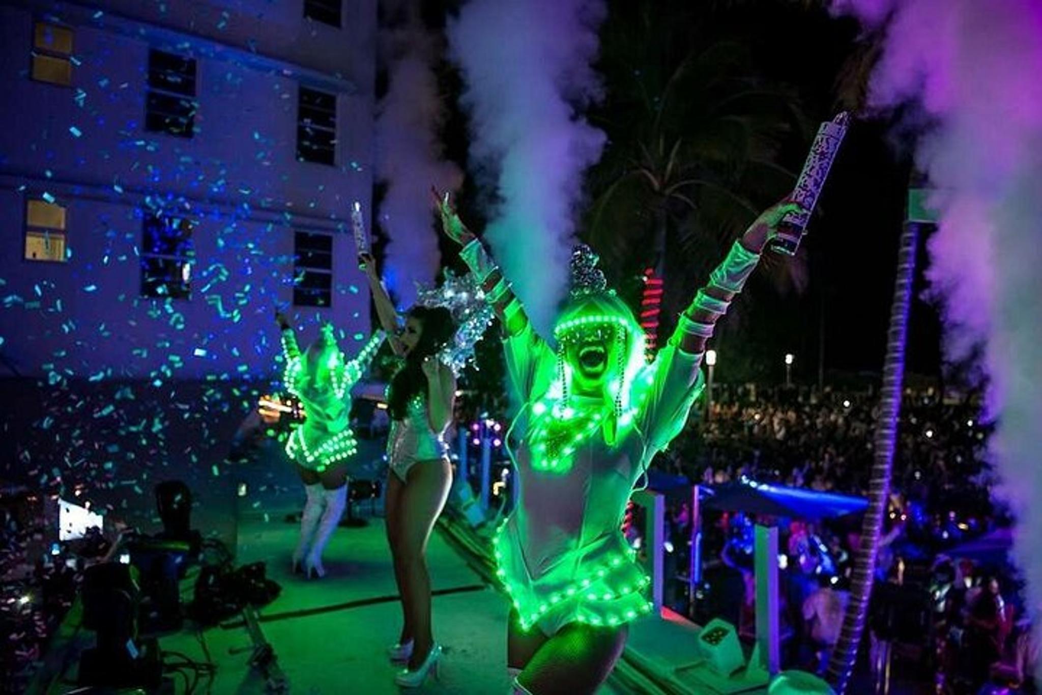 Miami Boat Party and Nightclub Experience - Image 2