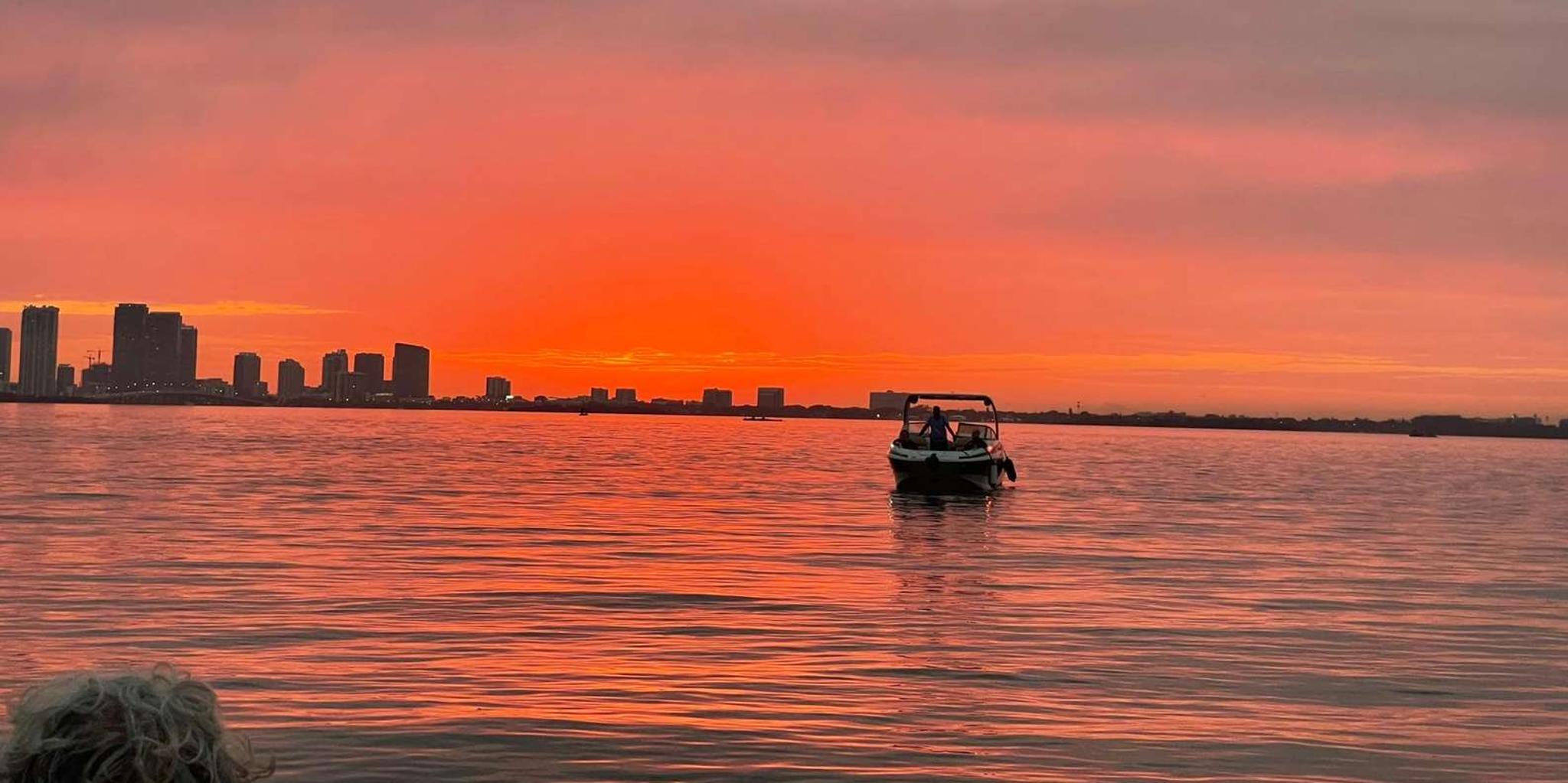 Miami Beach Sandbar & Skyline Boat Tour - Image 2