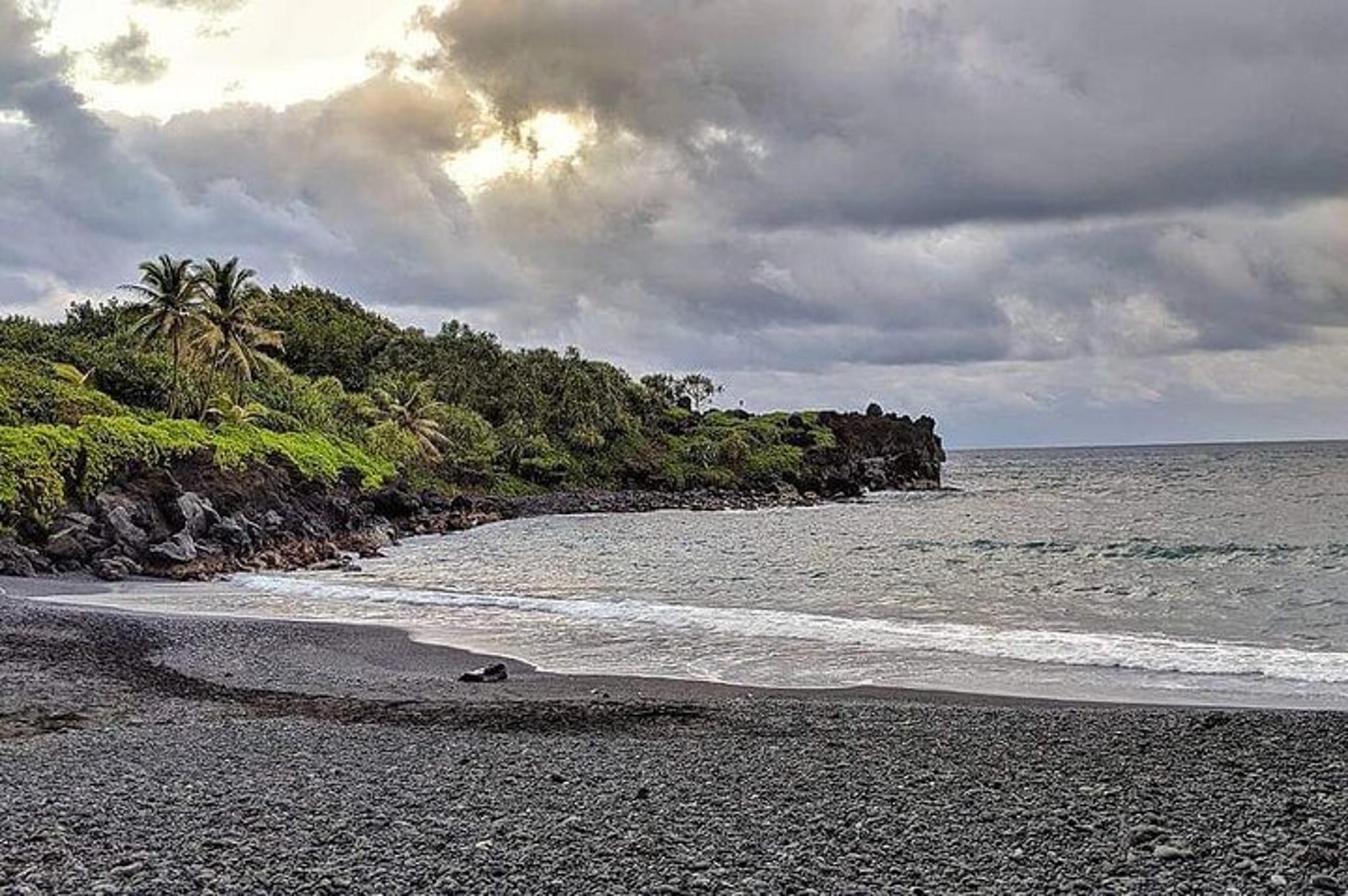 Maui Hana Private SUV Tour - Image 3