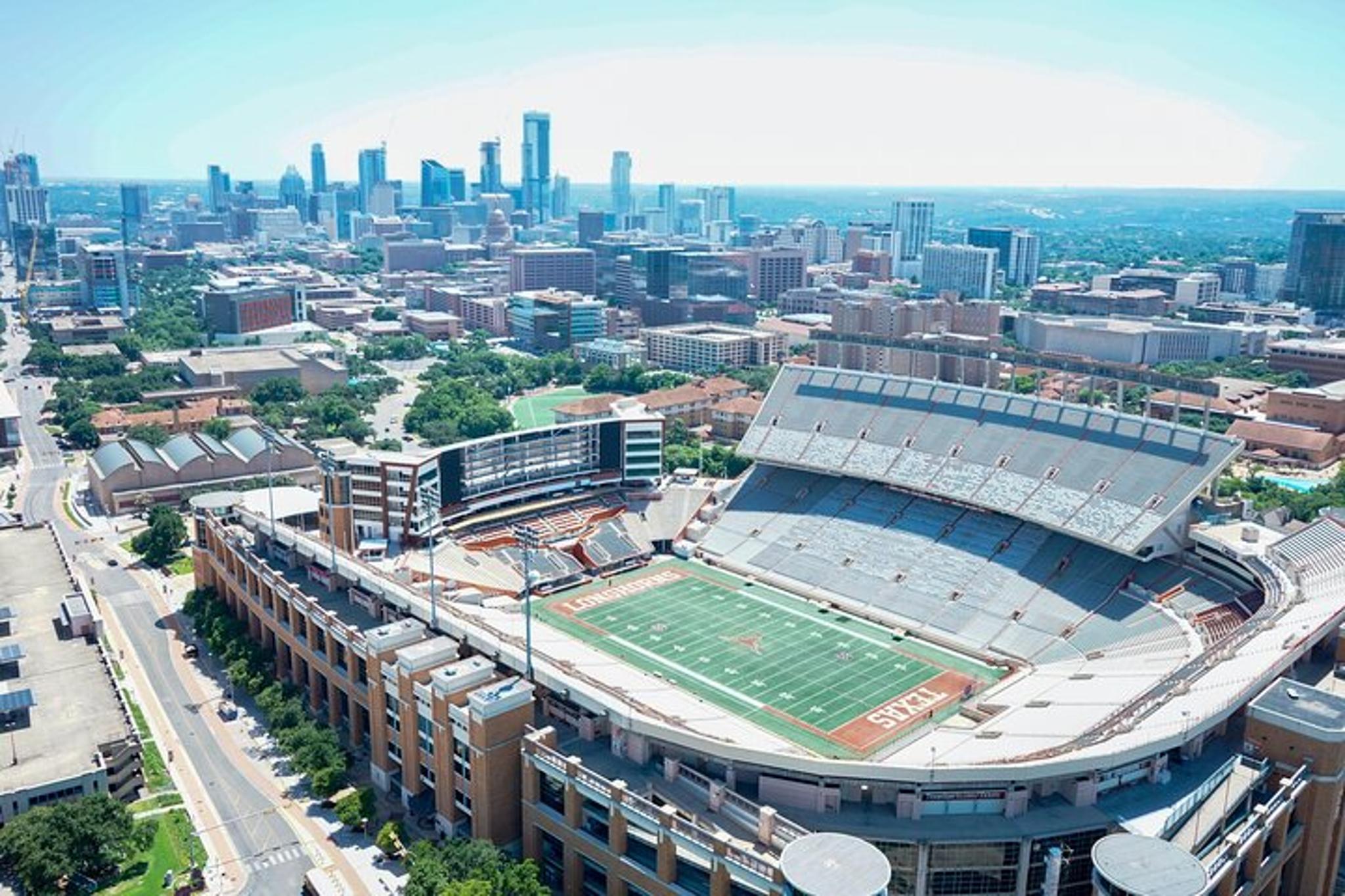 Austin Helicopter Tour Over Downtown and Lake Austin 45 Min - Image 6