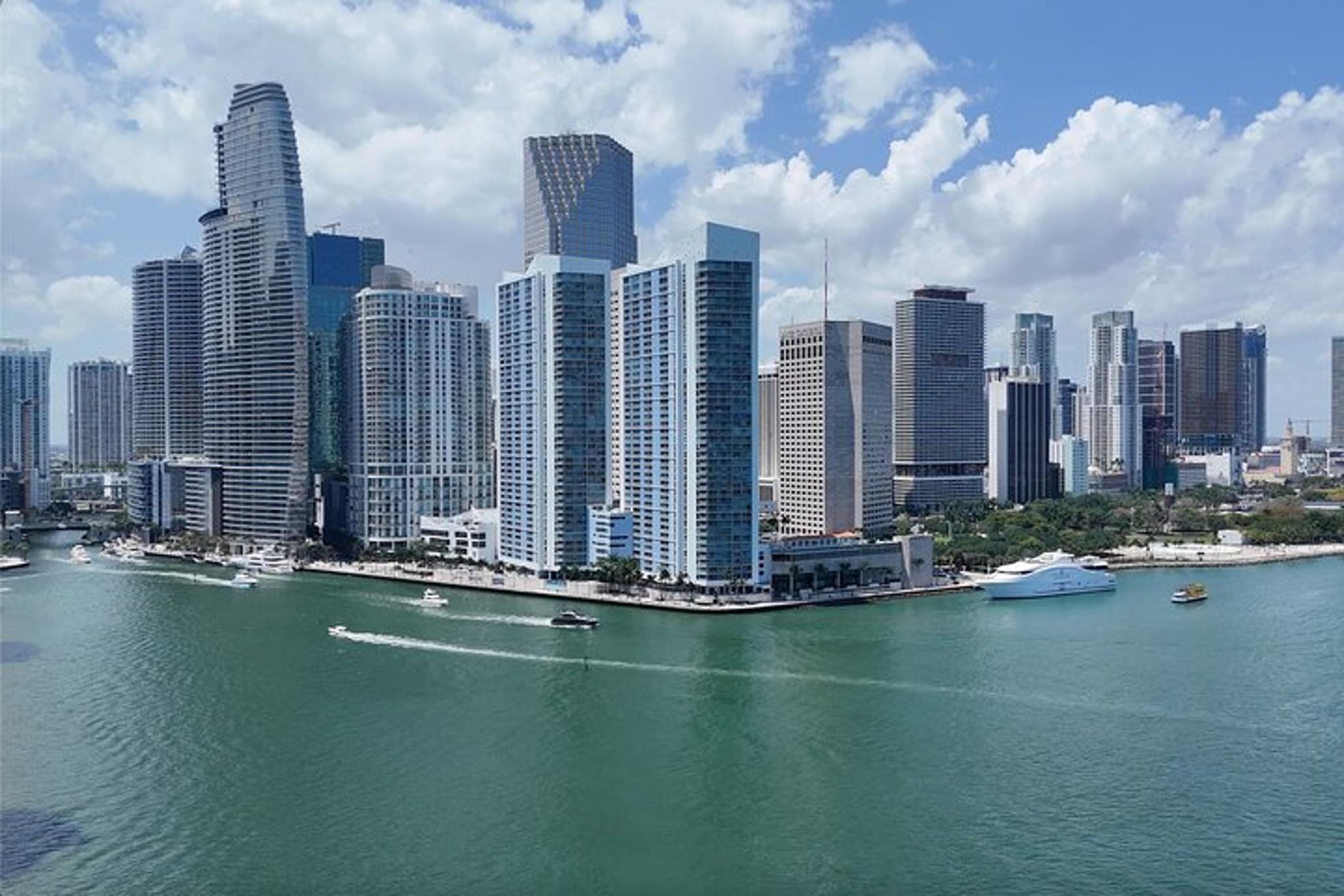 Miami City Tour and Star Island Boat Cruise - Image 5