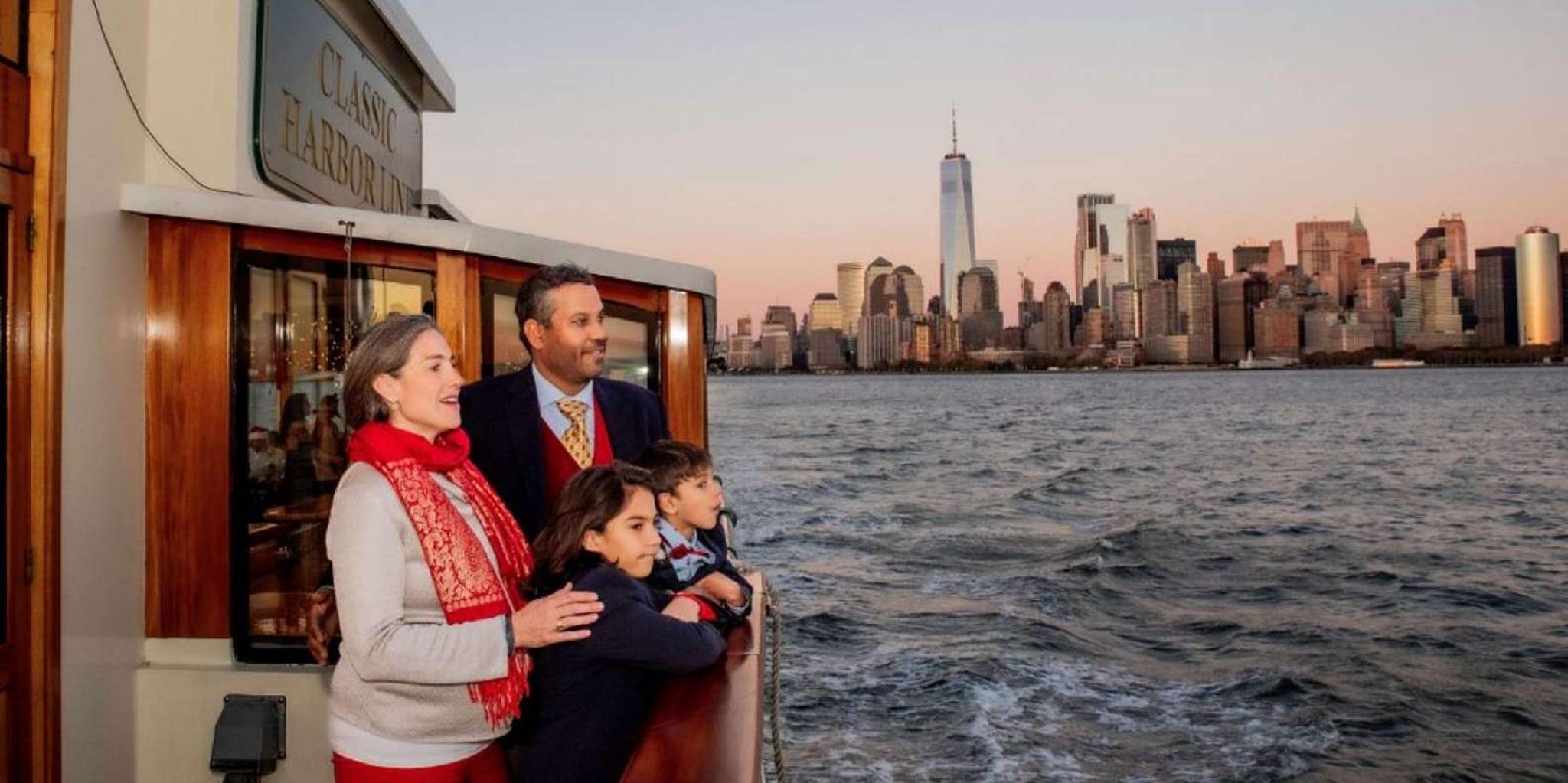 New York City Sightseeing Cruise with Drink - Image 2