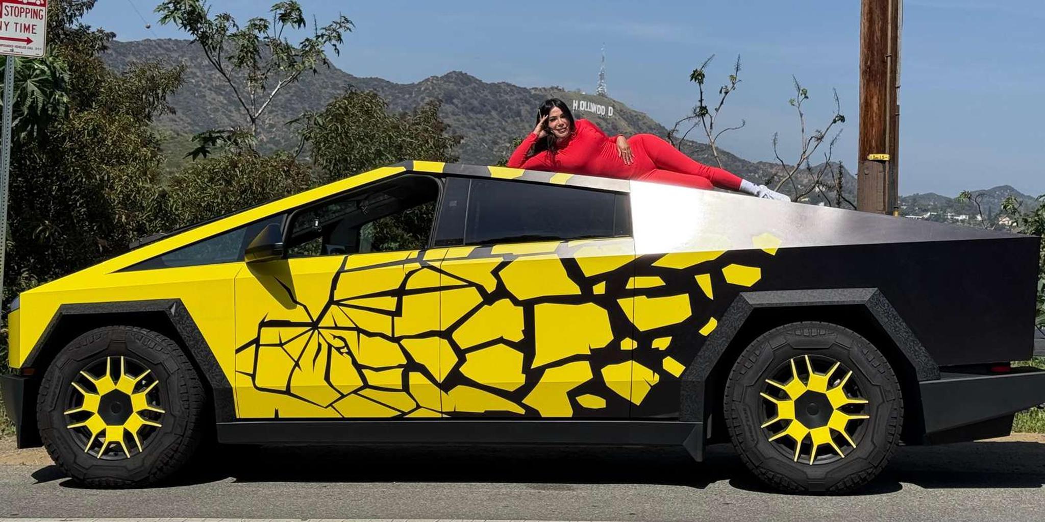 Los Angeles Hollywood Sign Tesla Cybertruck Tour 30 min - Image 2
