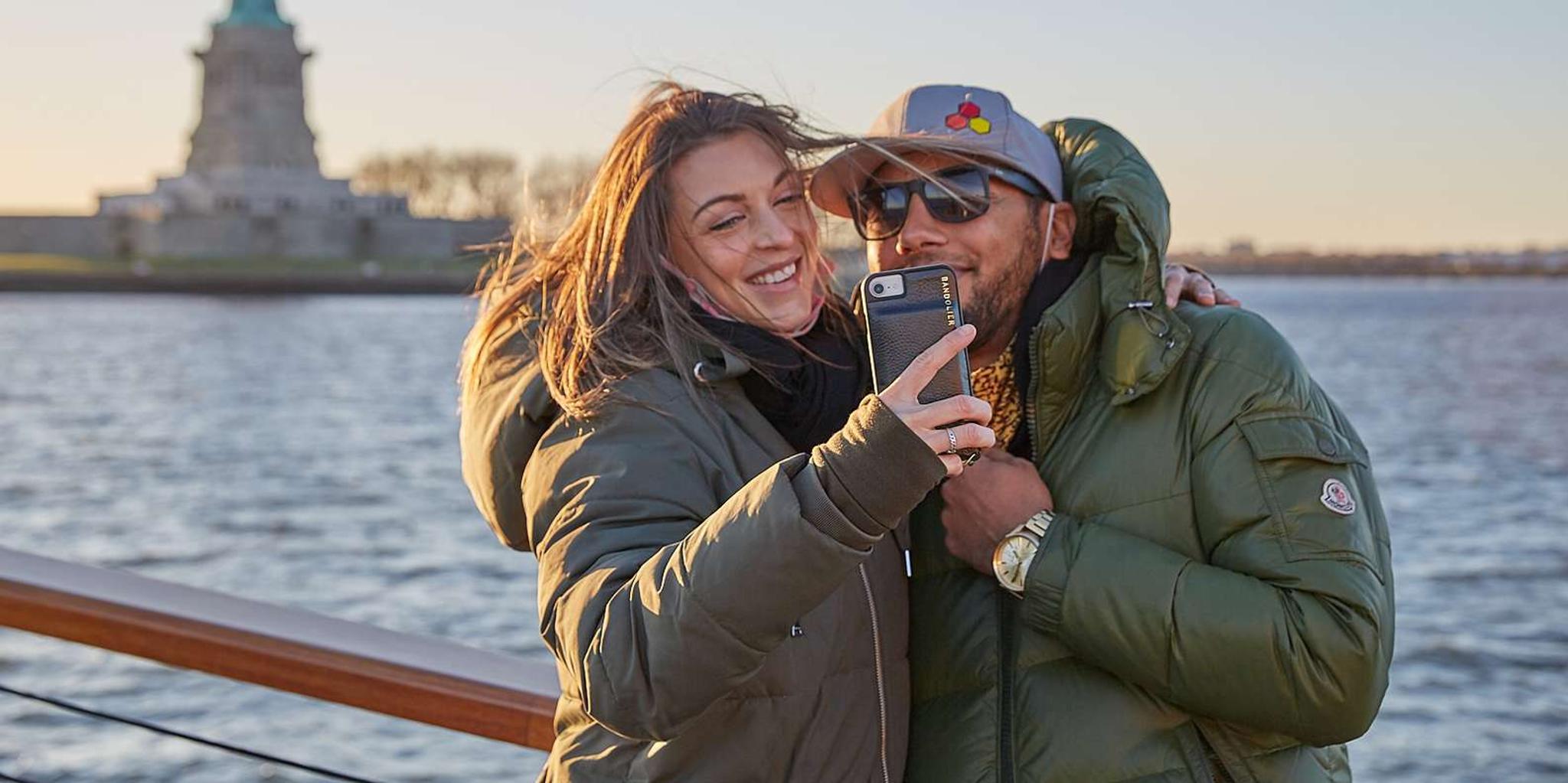 New York Valentine's Day Champagne Cruise - Image 6
